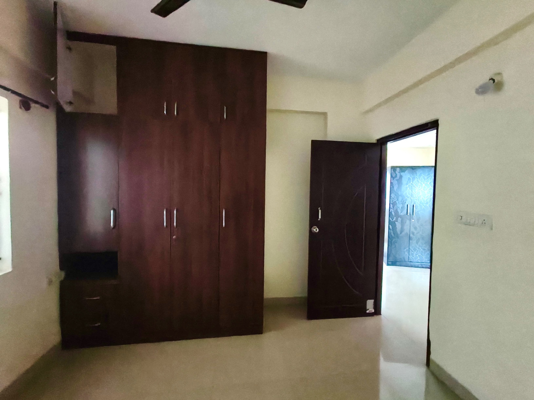 https://findmyroom-property-images-india.s3.ap-south-1.amazonaws.com/aejje-1769001489833-17516