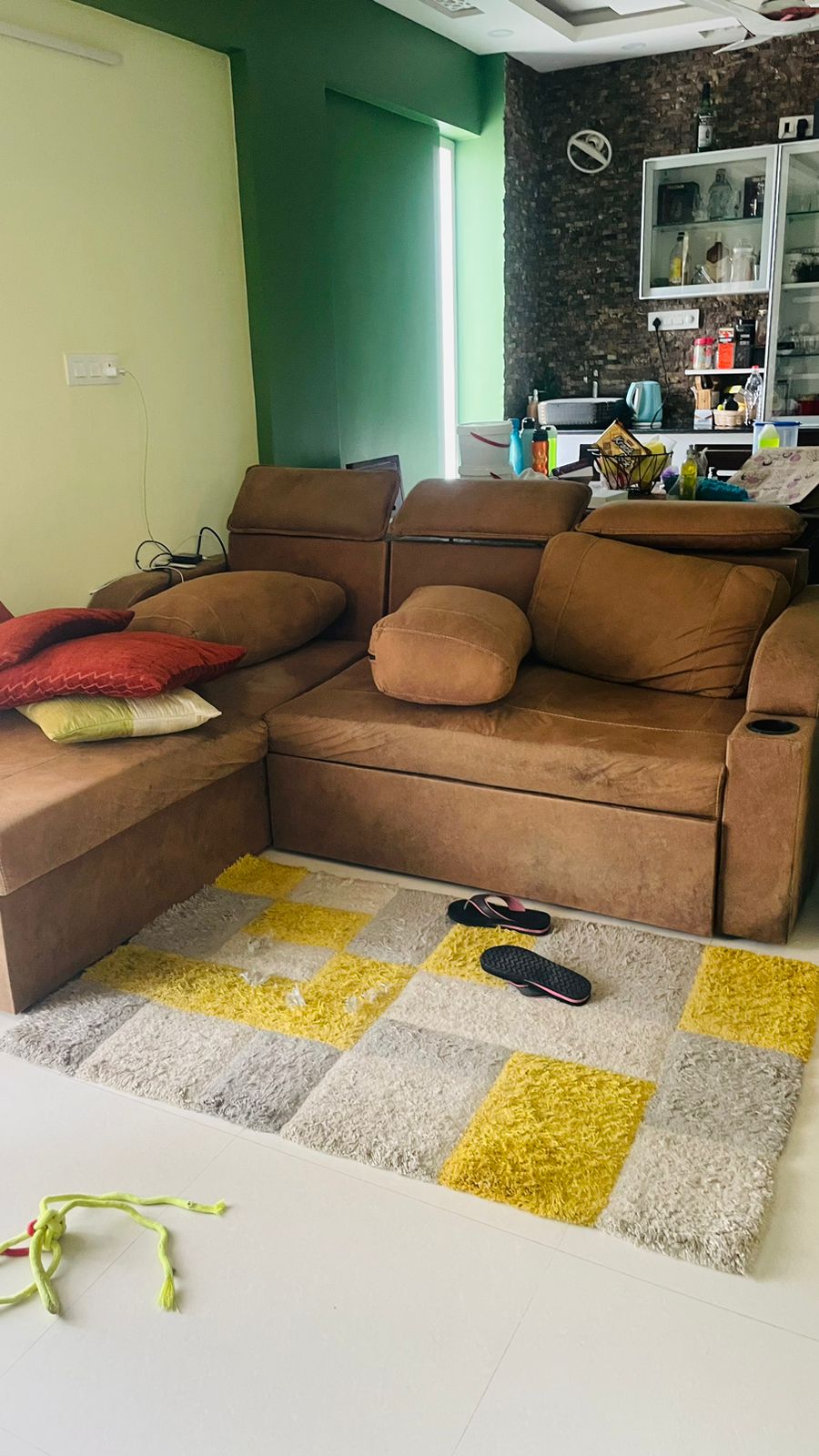 https://findmyroom-property-images-india.s3.ap-south-1.amazonaws.com/aenww-1734970643354-46318.jpg