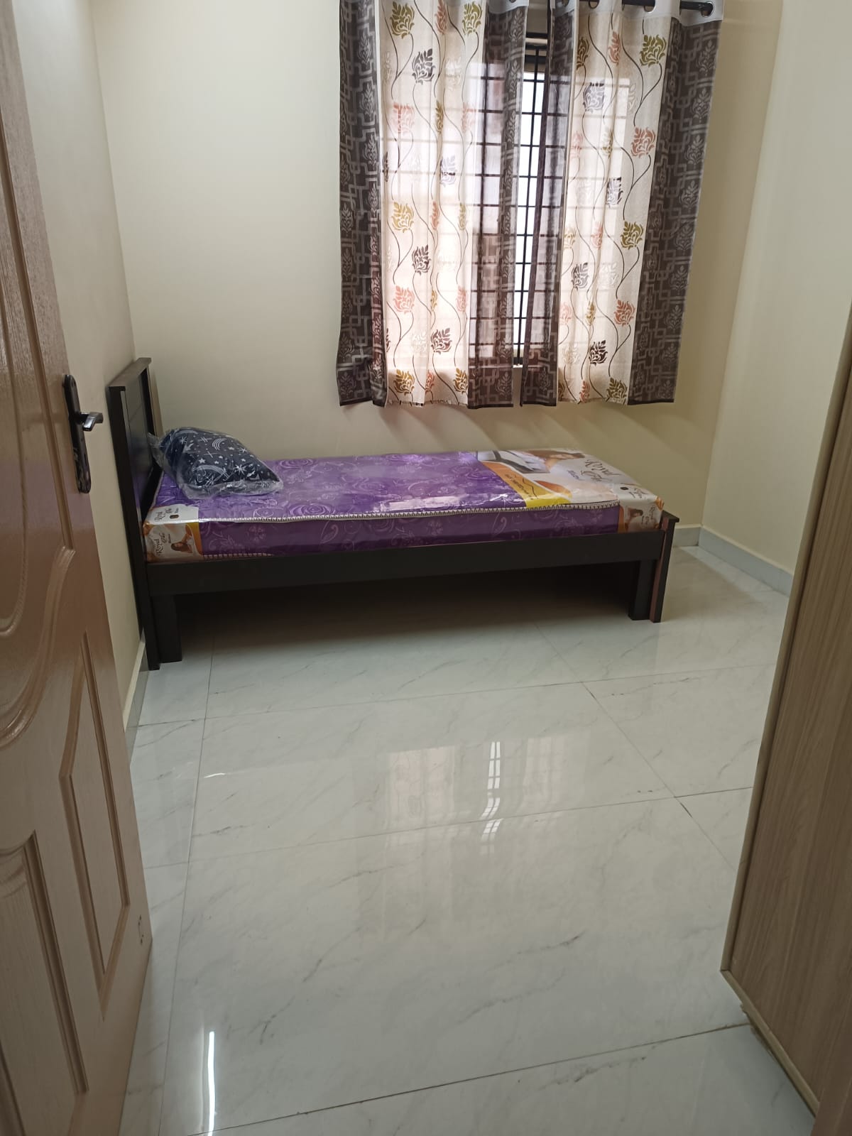 https://findmyroom-property-images-india.s3.ap-south-1.amazonaws.com/agvcw-1737364386237-42262.jpg