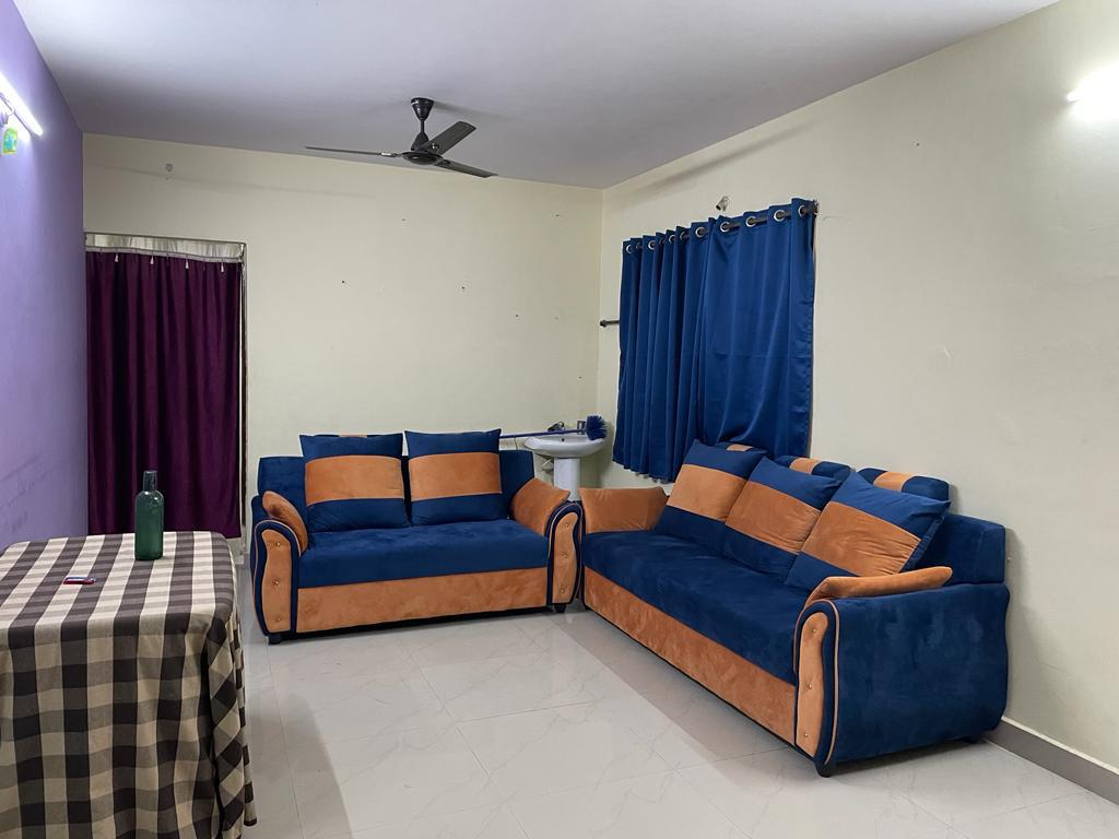 https://findmyroom-property-images-india.s3.ap-south-1.amazonaws.com/ajiow-1687766883382-21571.jpg
