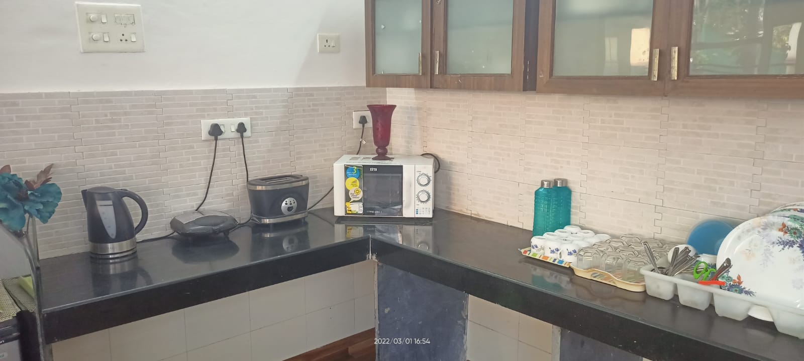 https://findmyroom-property-images-india.s3.ap-south-1.amazonaws.com/anjuj-1758019368691-14545.jpg