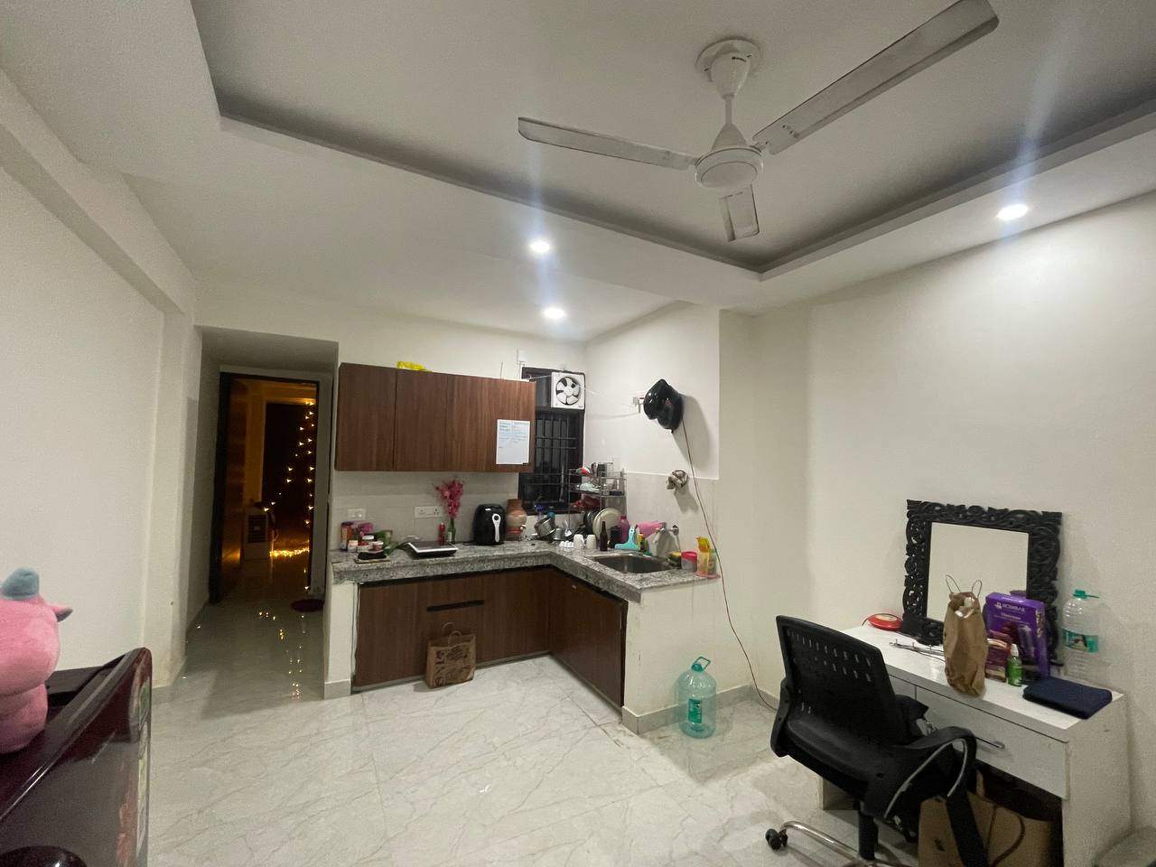 https://findmyroom-property-images-india.s3.ap-south-1.amazonaws.com/anyua-1762786578700-25320