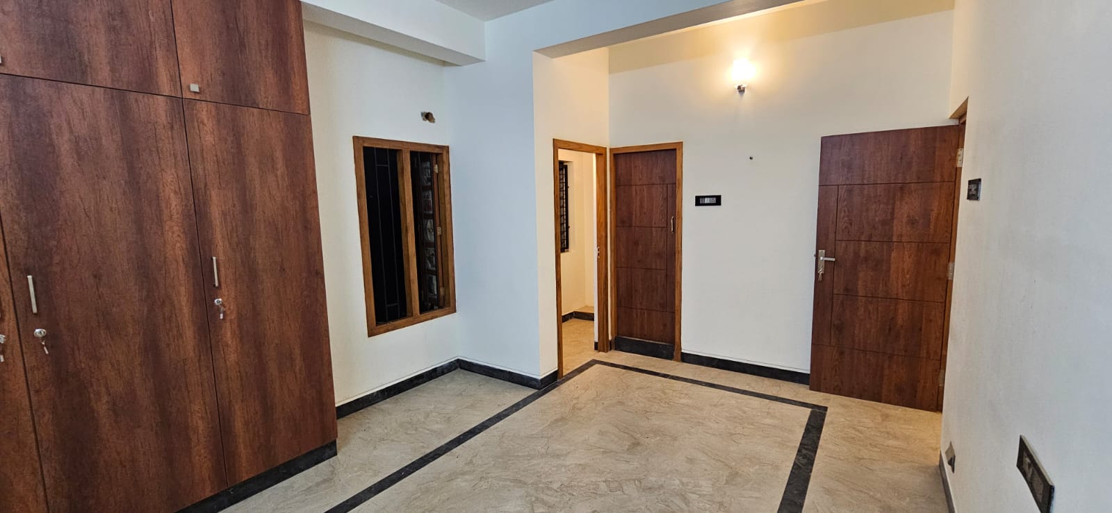 https://findmyroom-property-images-india.s3.ap-south-1.amazonaws.com/apqpq-1758710856226-55781.jpg