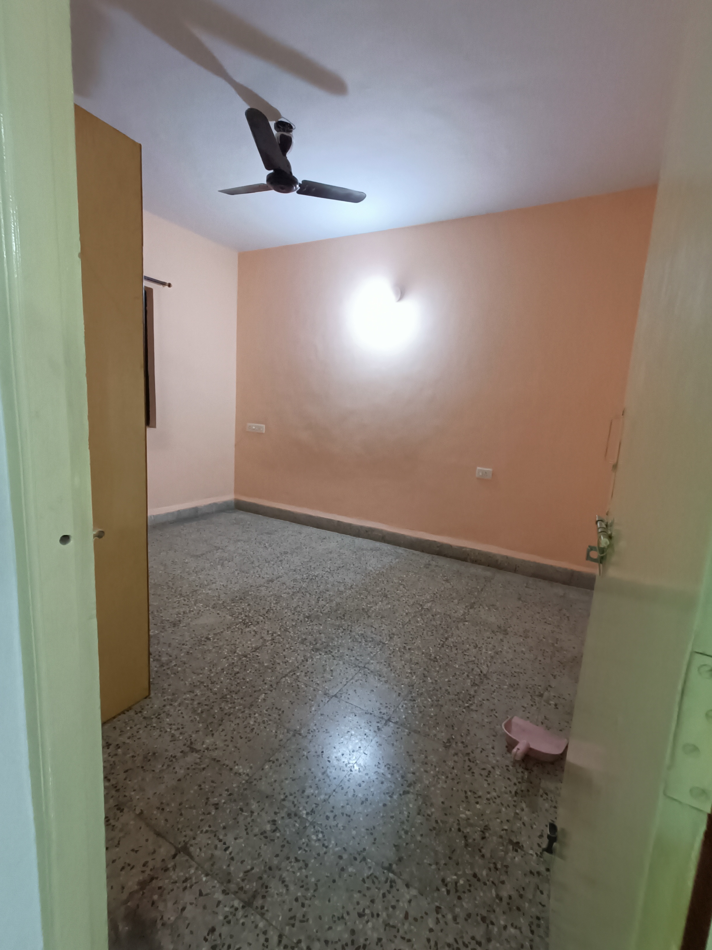 https://findmyroom-property-images-india.s3.ap-south-1.amazonaws.com/apvdf-1668007535776-68486.jpg