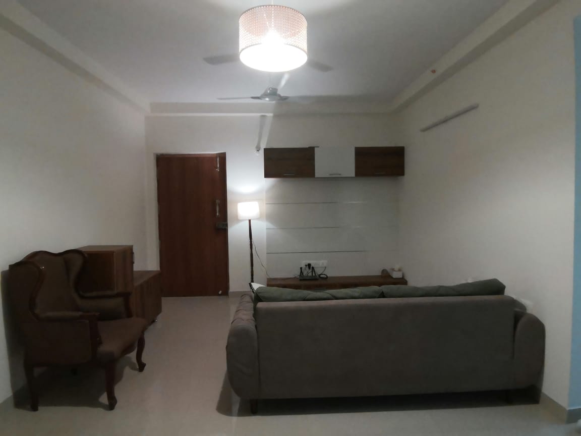 https://findmyroom-property-images-india.s3.ap-south-1.amazonaws.com/apvwt-1708958944389-03232.jpeg