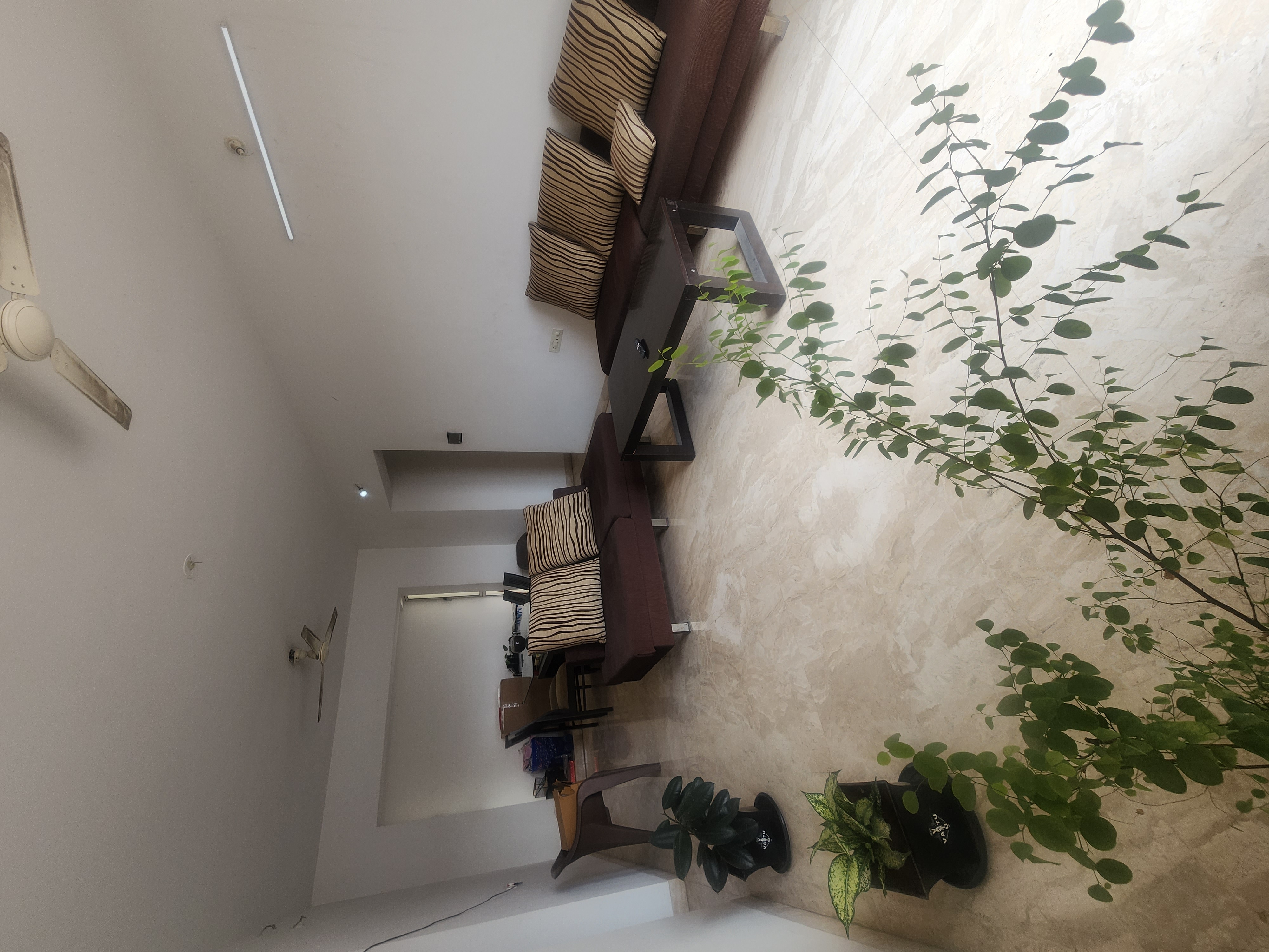 https://findmyroom-property-images-india.s3.ap-south-1.amazonaws.com/apxhu-1681037429491-62714.jpg