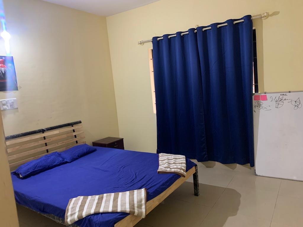 https://findmyroom-property-images-india.s3.ap-south-1.amazonaws.com/aqtko-1687610748765-65235.jpeg
