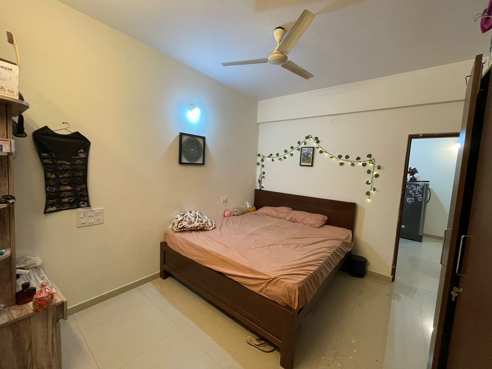 https://findmyroom-property-images-india.s3.ap-south-1.amazonaws.com/armmx-1720253477886-67758.JPG