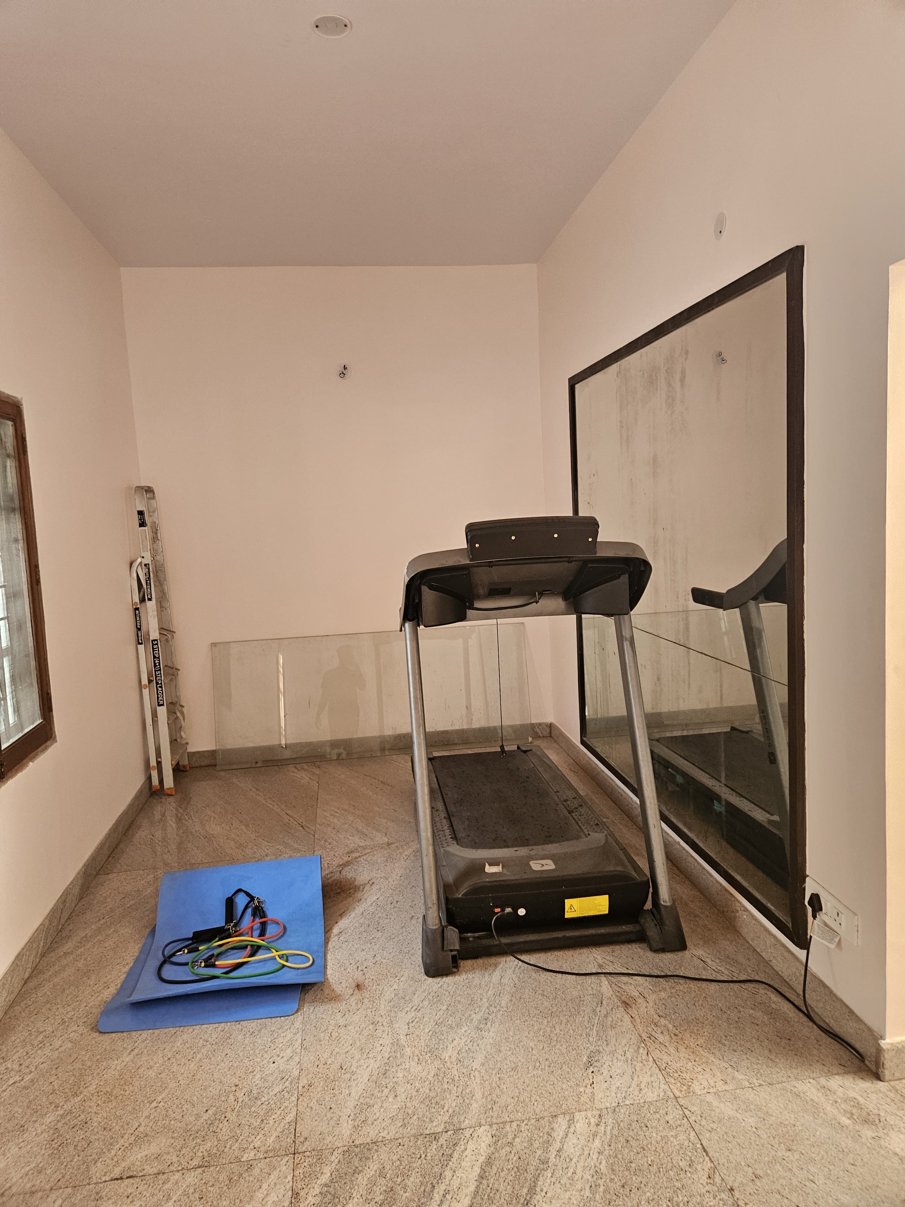 https://findmyroom-property-images-india.s3.ap-south-1.amazonaws.com/atmvq-1719762085675-32264.jpeg