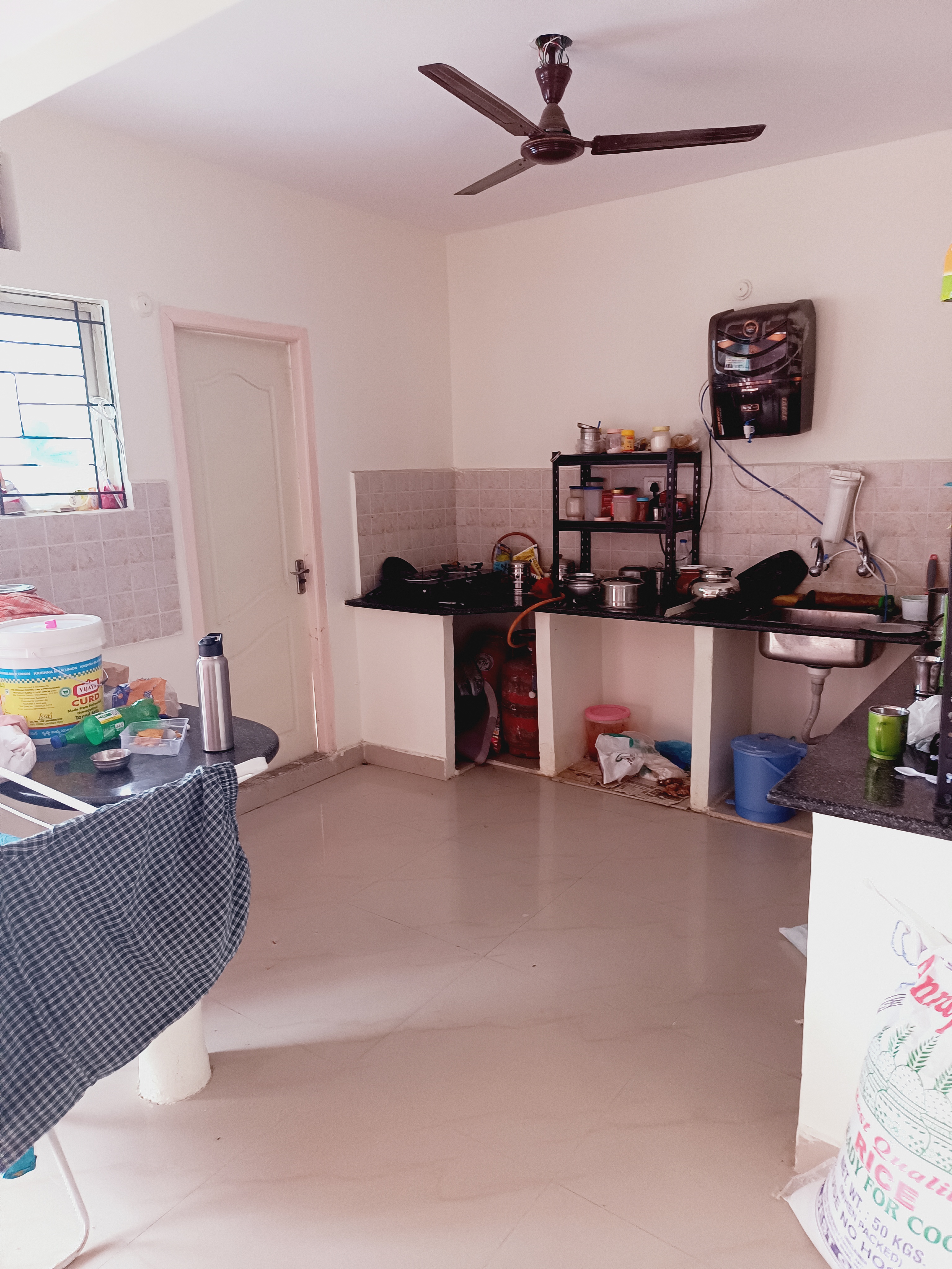 https://findmyroom-property-images-india.s3.ap-south-1.amazonaws.com/avcfu-1719679431099-24540.jpg