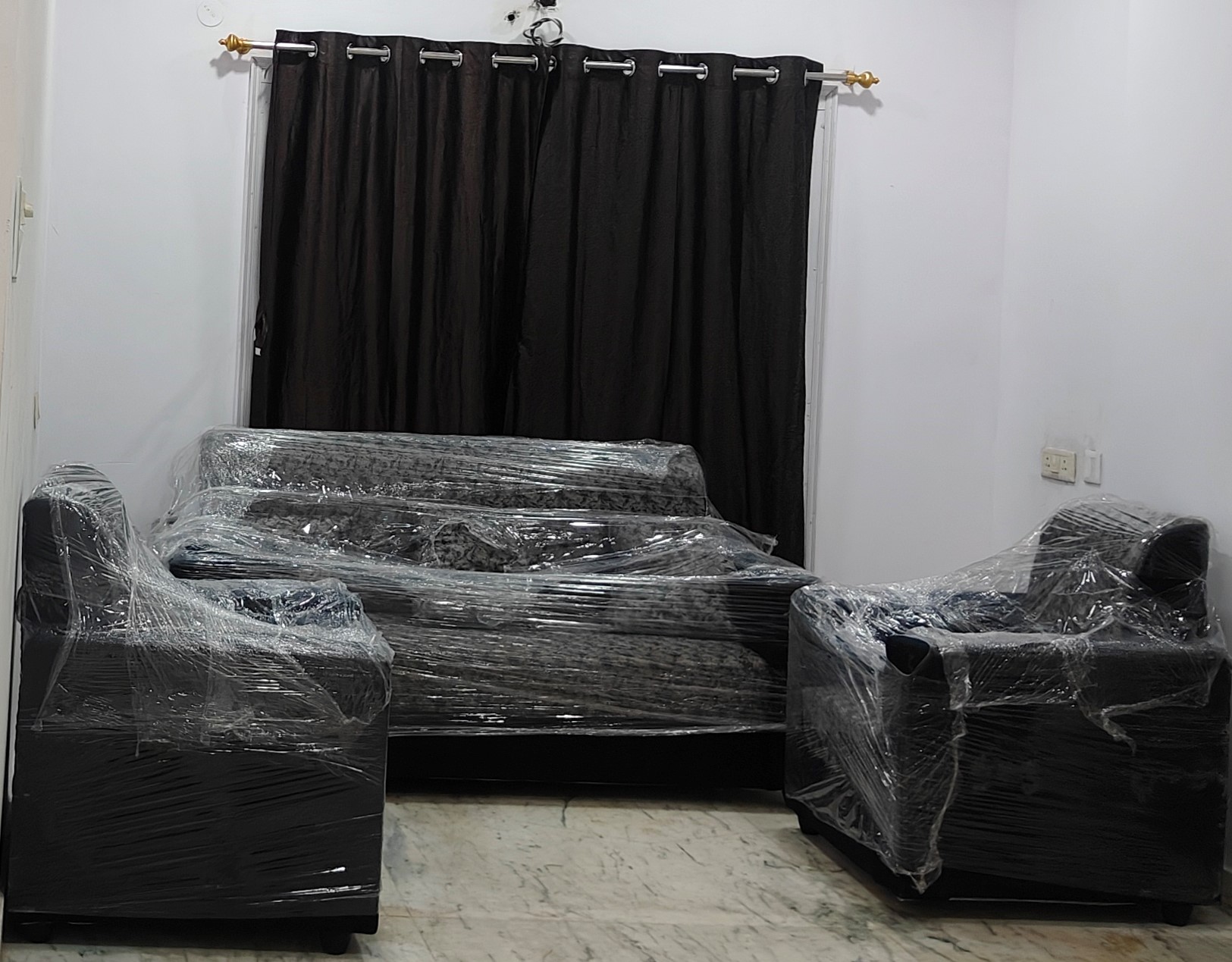 https://findmyroom-property-images-india.s3.ap-south-1.amazonaws.com/avsgf-1704213965353-38050.jpg