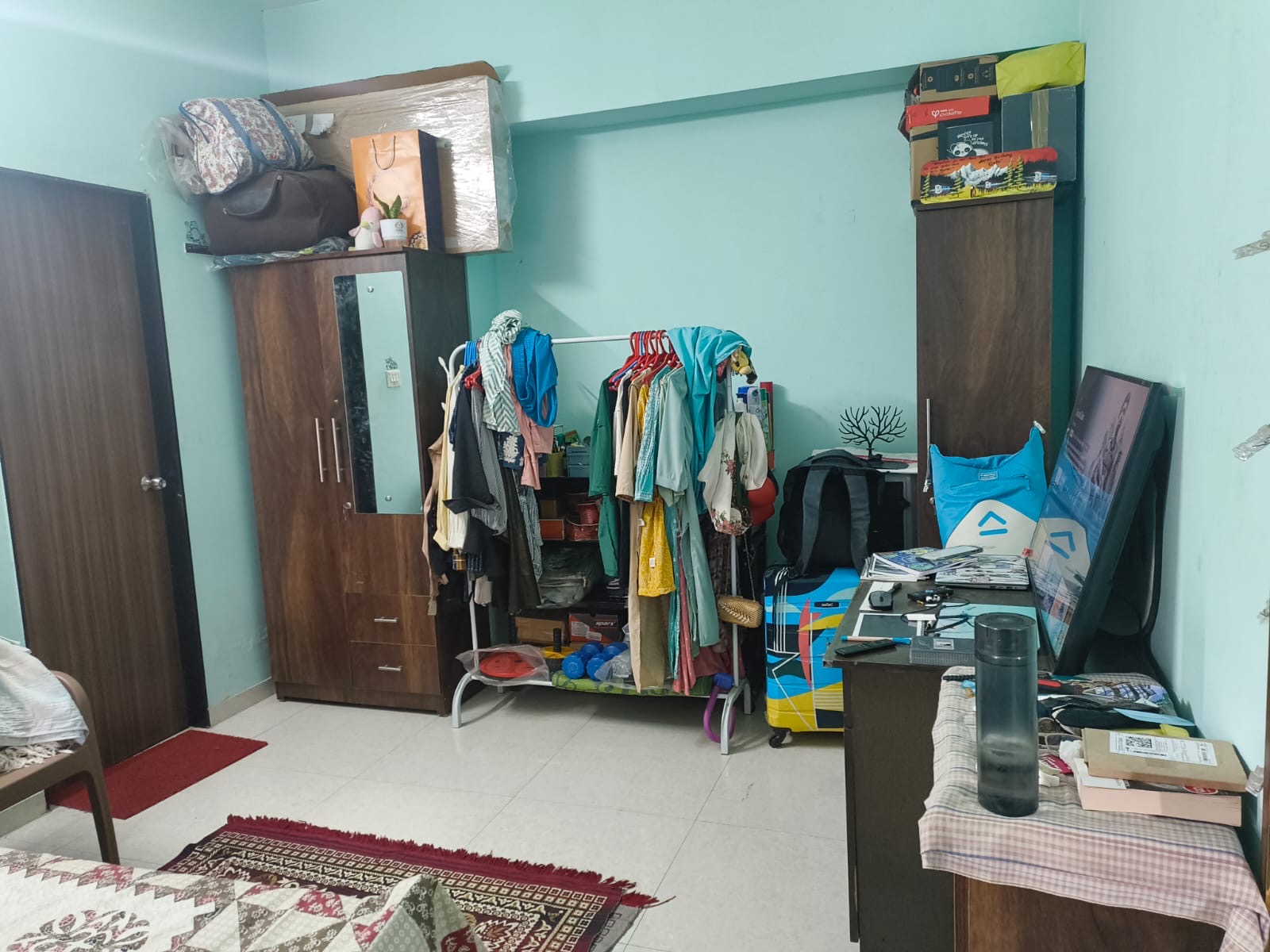 https://findmyroom-property-images-india.s3.ap-south-1.amazonaws.com/aztbf-1751538530852-70588.jpeg