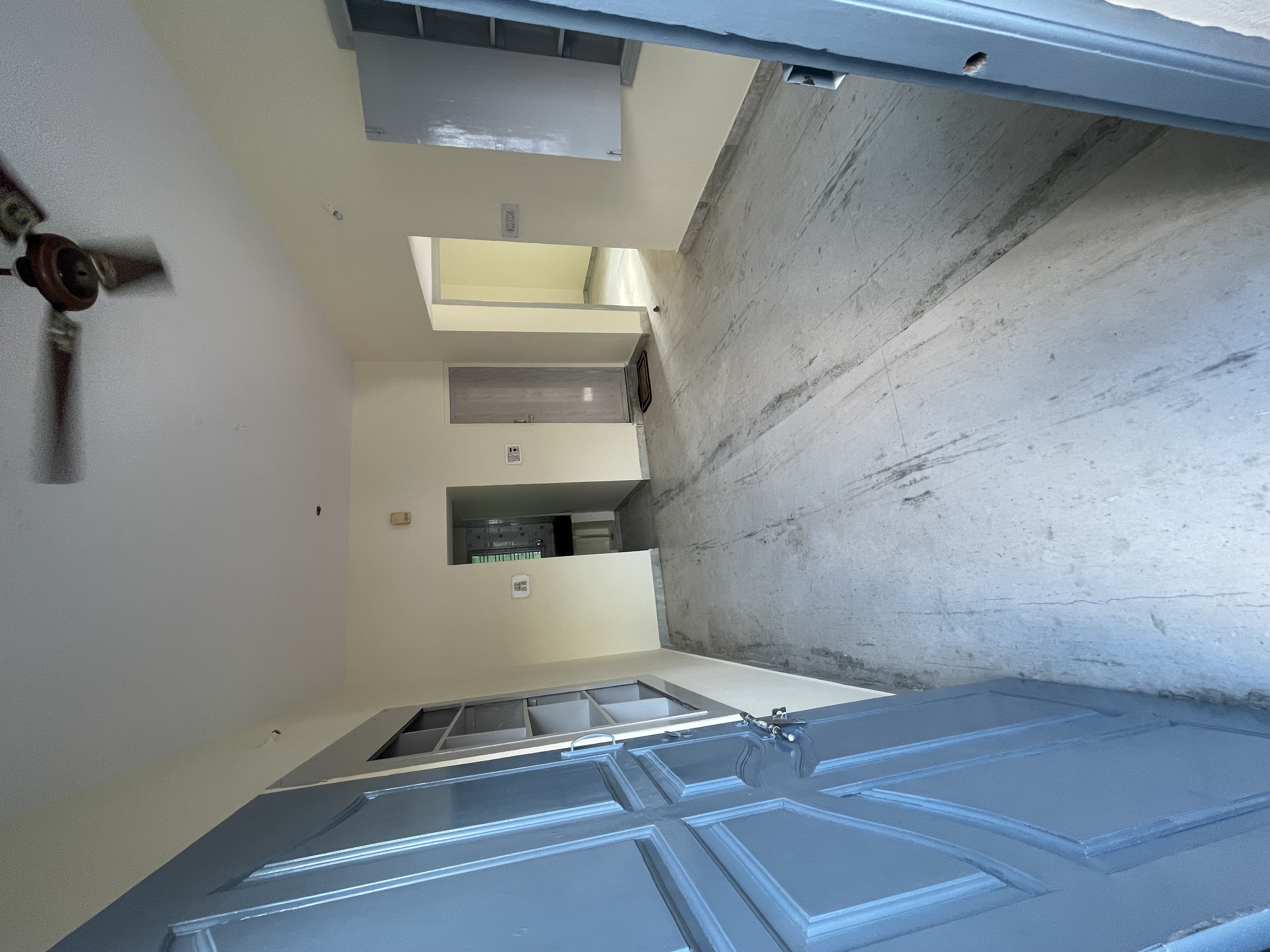 https://findmyroom-property-images-india.s3.ap-south-1.amazonaws.com/bcusq-1757305103348-21525.jpeg
