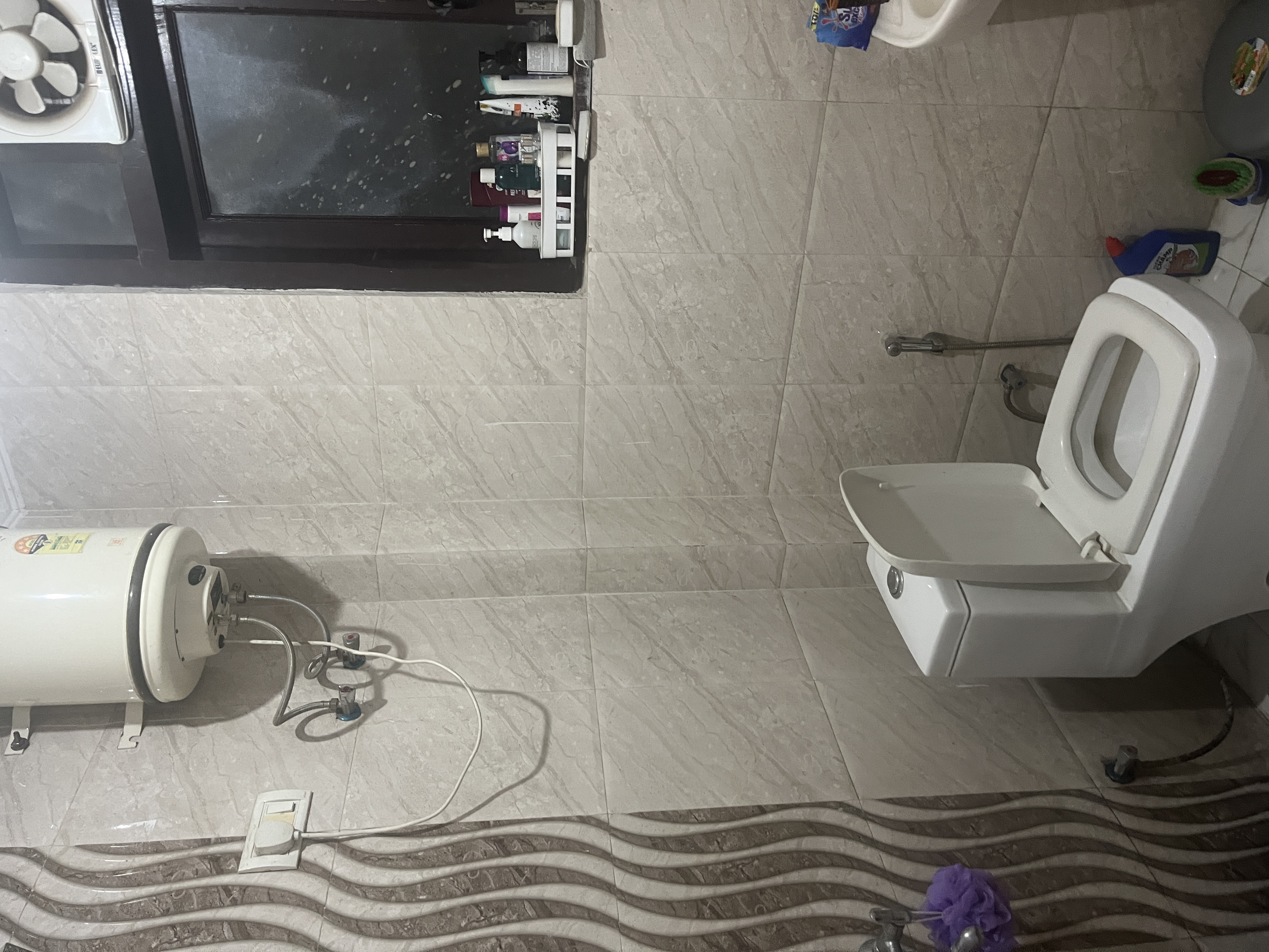 https://findmyroom-property-images-india.s3.ap-south-1.amazonaws.com/bgjuf-1731153750767-58014.jpeg