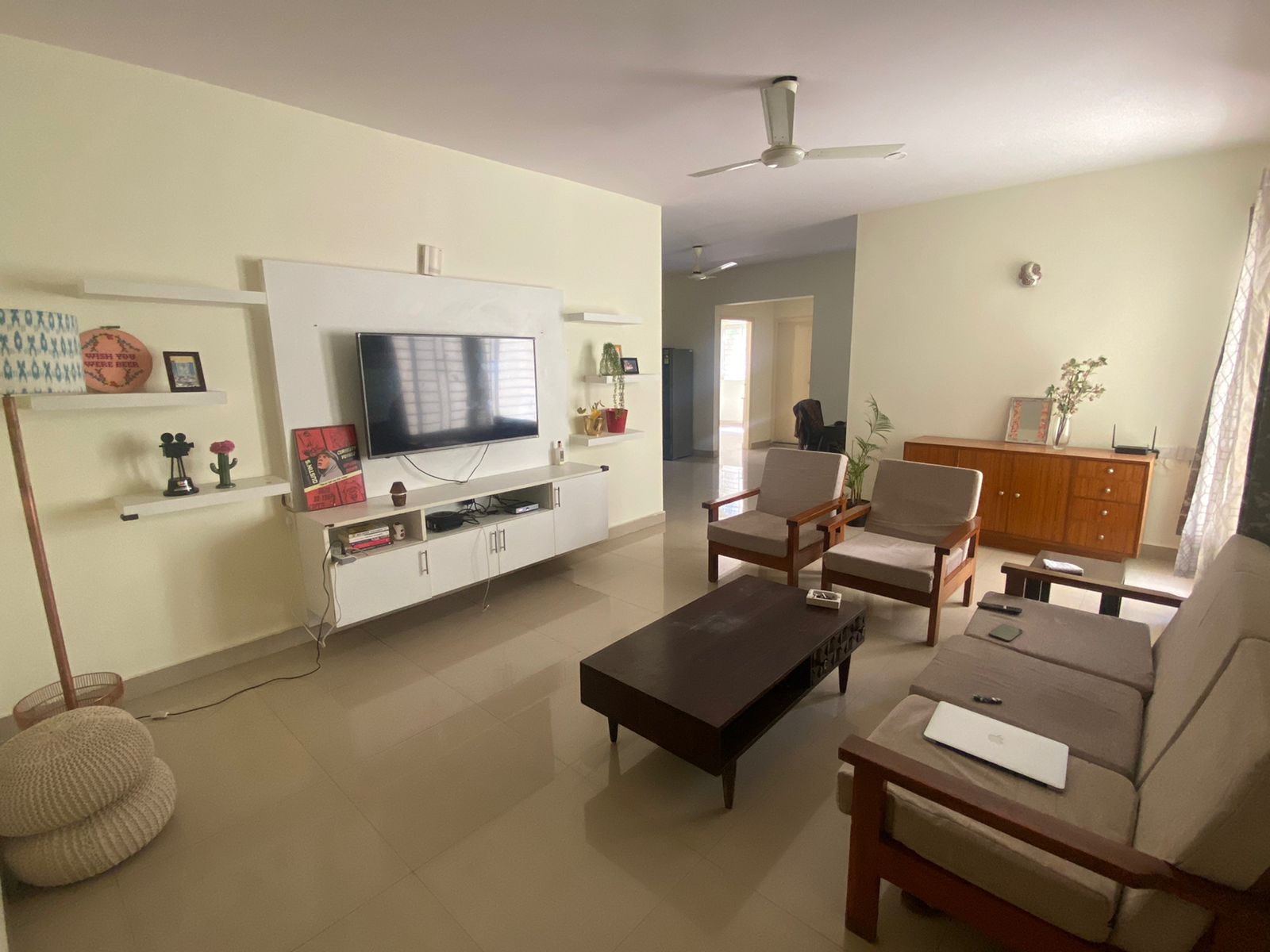 https://findmyroom-property-images-india.s3.ap-south-1.amazonaws.com/bguvg-1676622291437-07525.jpeg