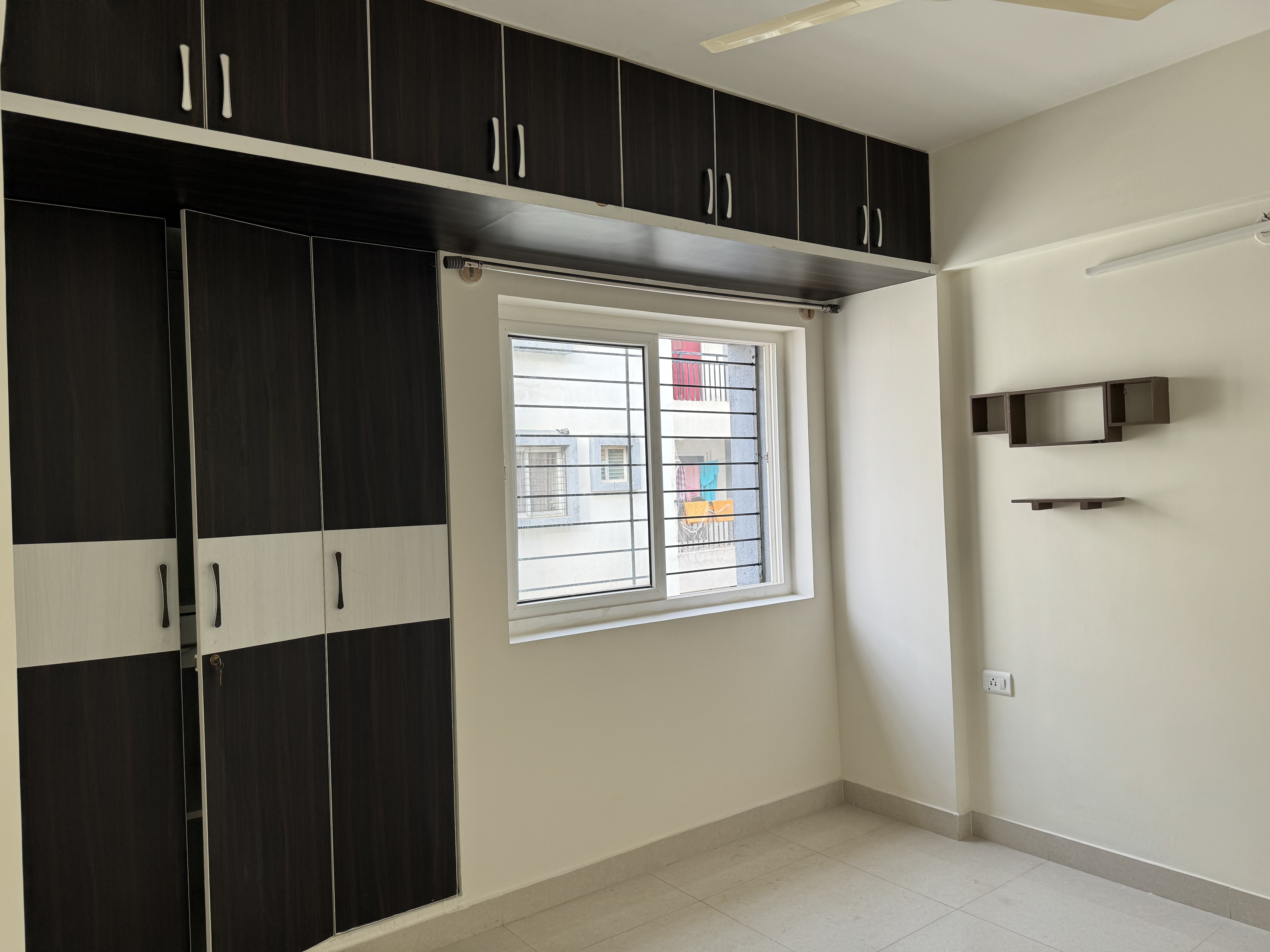 https://findmyroom-property-images-india.s3.ap-south-1.amazonaws.com/biqcs-1704297878838-58136.jpeg