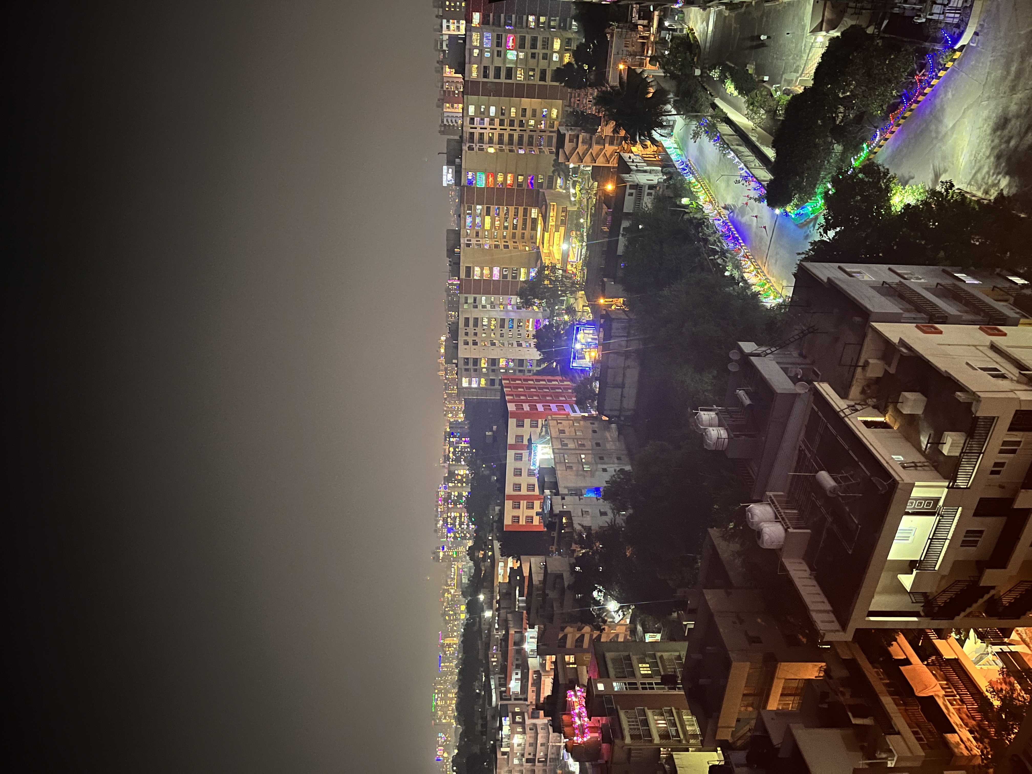 https://findmyroom-property-images-india.s3.ap-south-1.amazonaws.com/blkwn-1690659804651-58256.jpeg