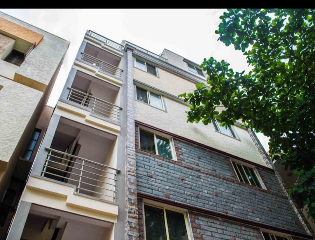 https://findmyroom-property-images-india.s3.ap-south-1.amazonaws.com/bnhix-1737364386218-83410.jpg