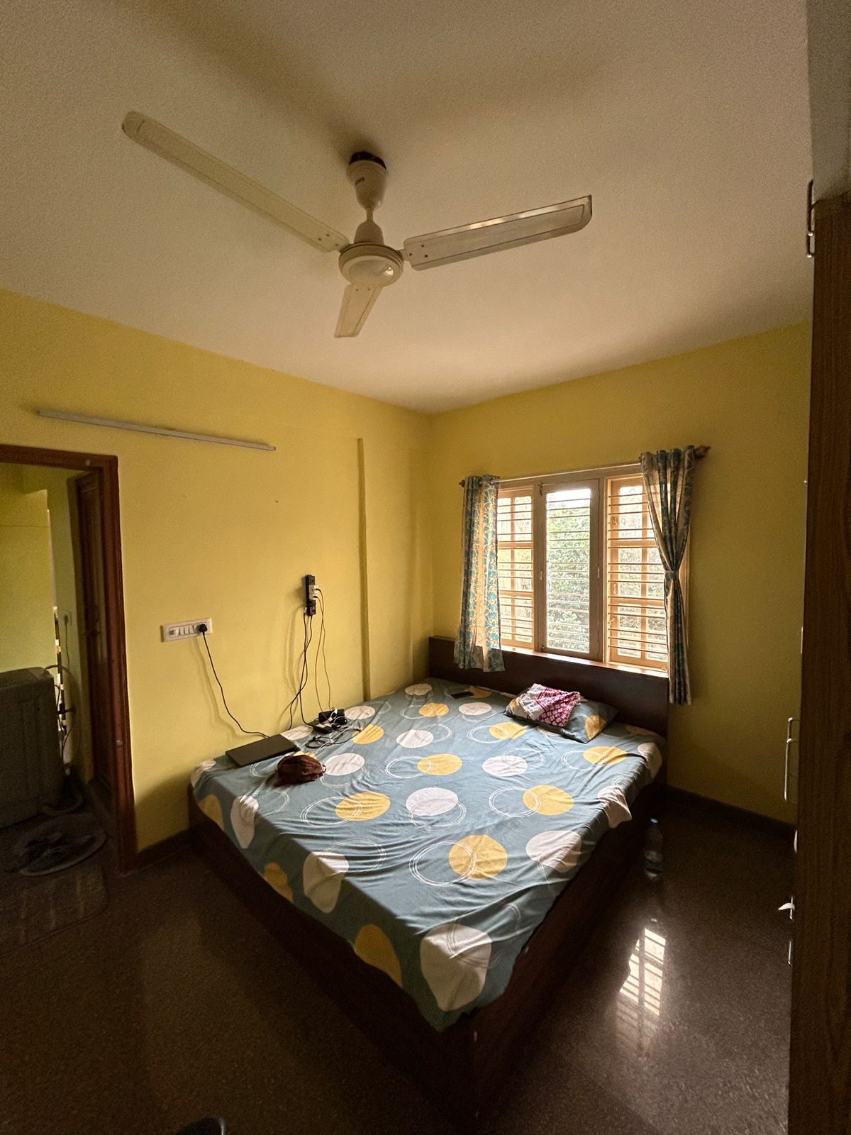 https://findmyroom-property-images-india.s3.ap-south-1.amazonaws.com/bogbp-1724858983877-71537.jpg