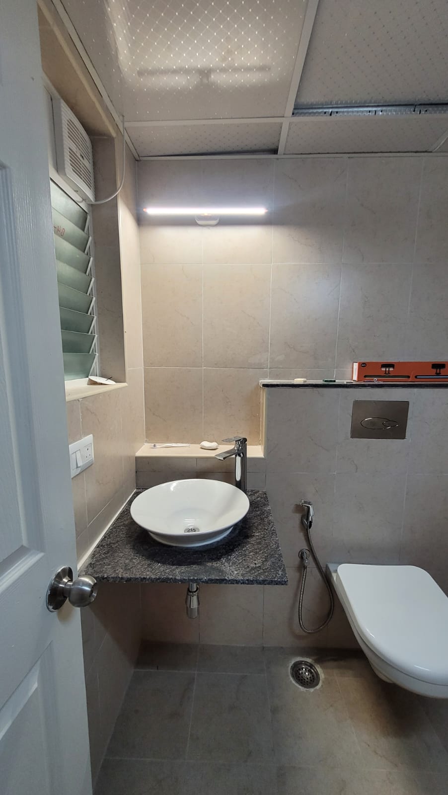 https://findmyroom-property-images-india.s3.ap-south-1.amazonaws.com/bovza-1719142845281-35438.jpeg
