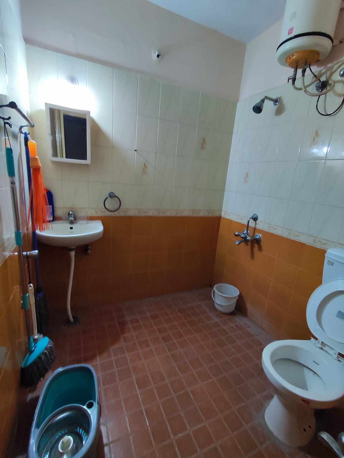 https://findmyroom-property-images-india.s3.ap-south-1.amazonaws.com/bxqxd-1753289950998-50024.jpg