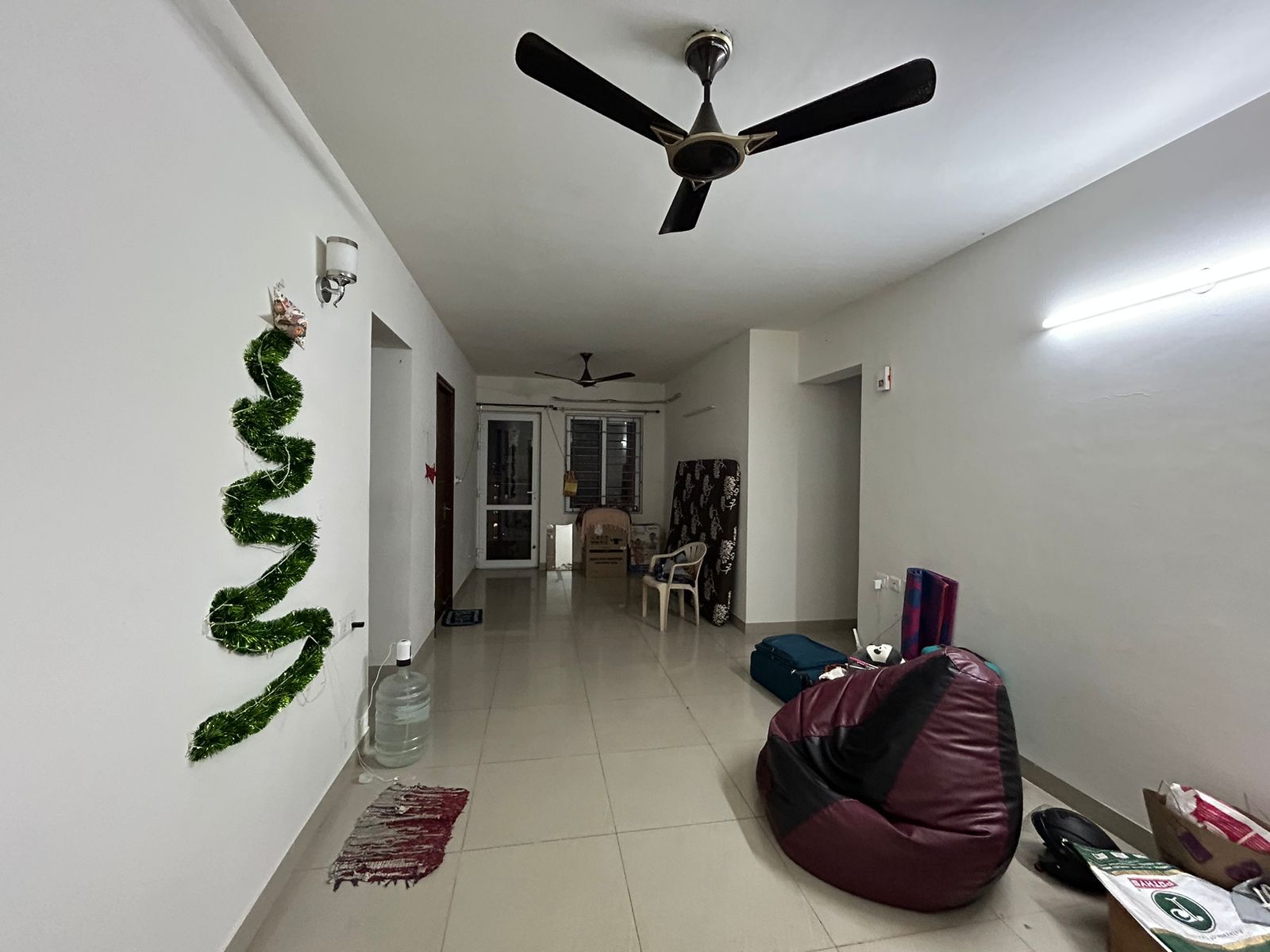 https://findmyroom-property-images-india.s3.ap-south-1.amazonaws.com/bxwzw-1715718722622-30352.jpeg