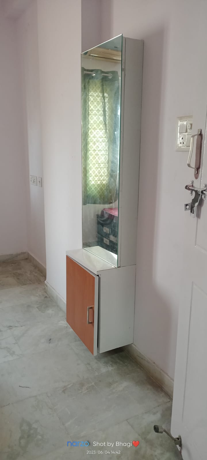 https://findmyroom-property-images-india.s3.ap-south-1.amazonaws.com/byzbs-1704213965356-14017.jpeg