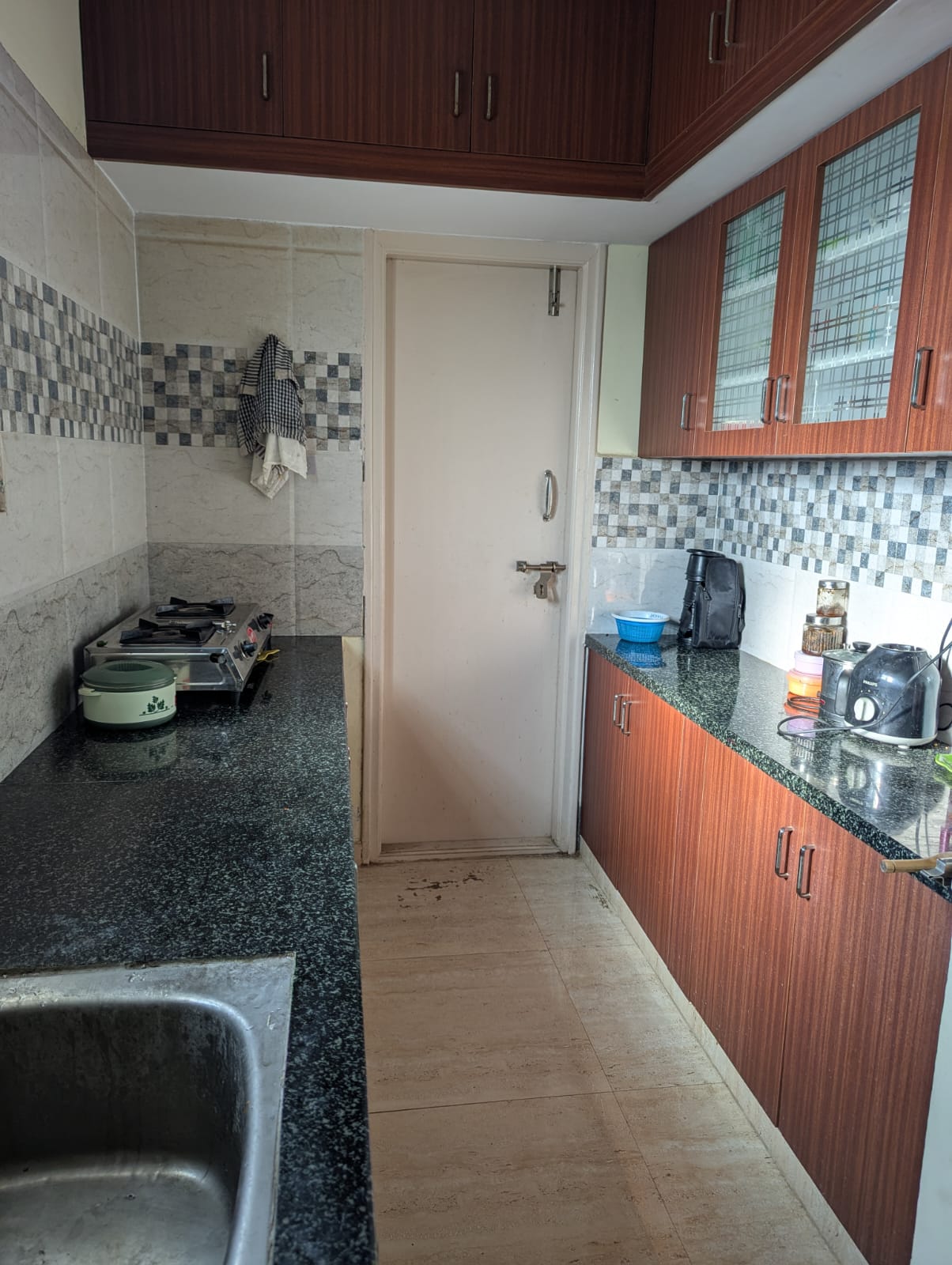https://findmyroom-property-images-india.s3.ap-south-1.amazonaws.com/cidzn-1747385768652-04075.jpg