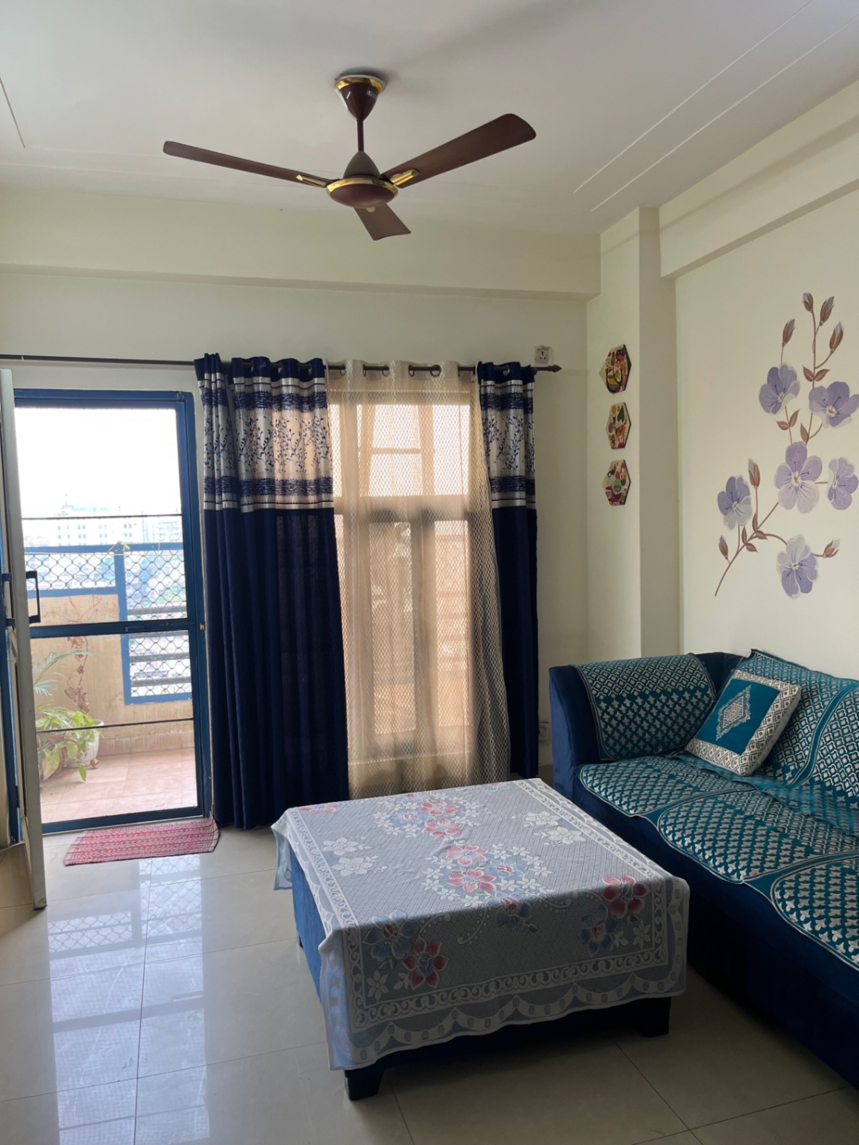 https://findmyroom-property-images-india.s3.ap-south-1.amazonaws.com/cjrdl-1760252780135-02075