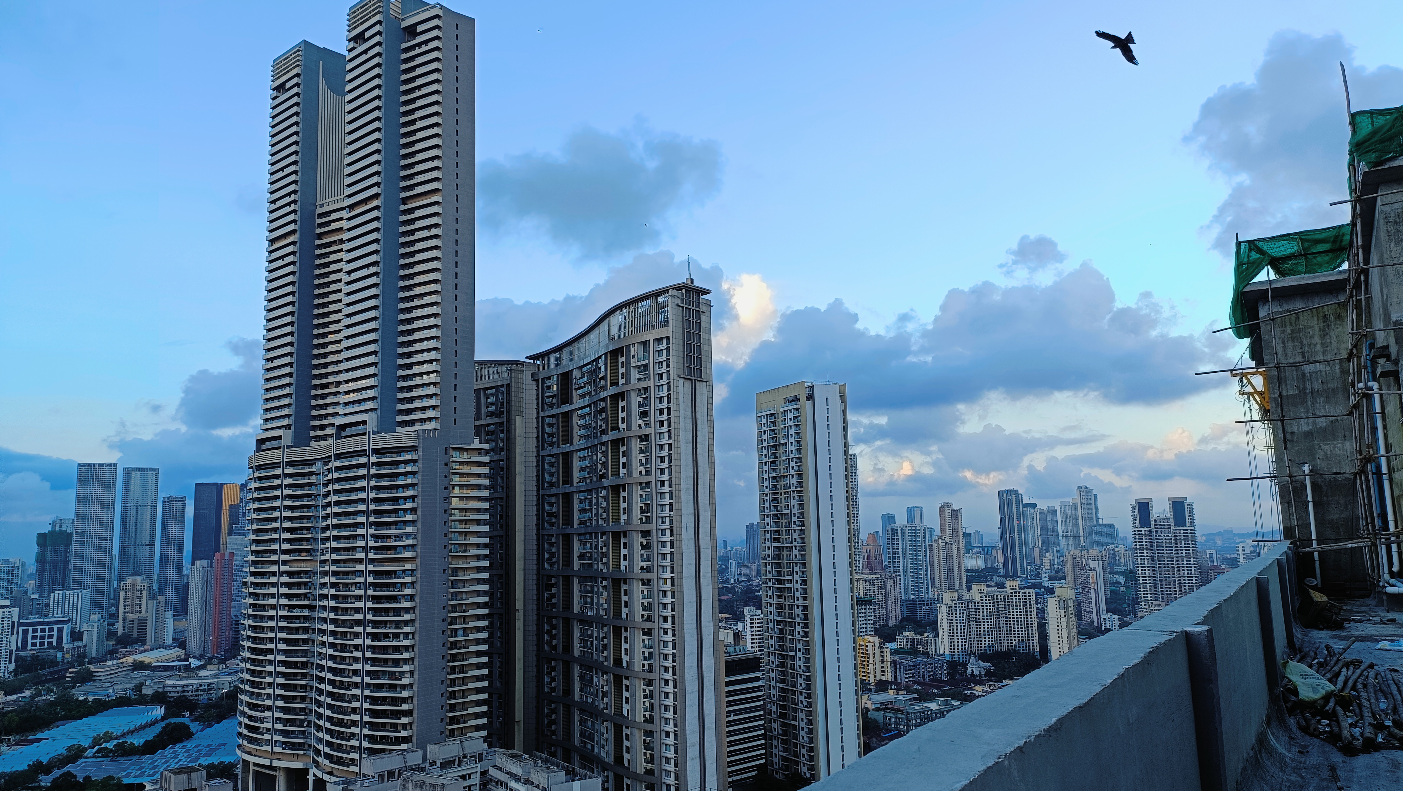 https://findmyroom-property-images-india.s3.ap-south-1.amazonaws.com/ckybo-1727630010285-66644.jpg