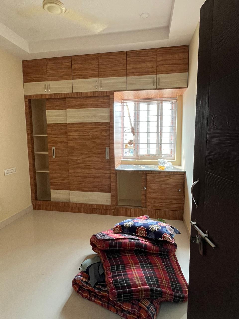 https://findmyroom-property-images-india.s3.ap-south-1.amazonaws.com/cmdbm-1678997436416-87165.jpg