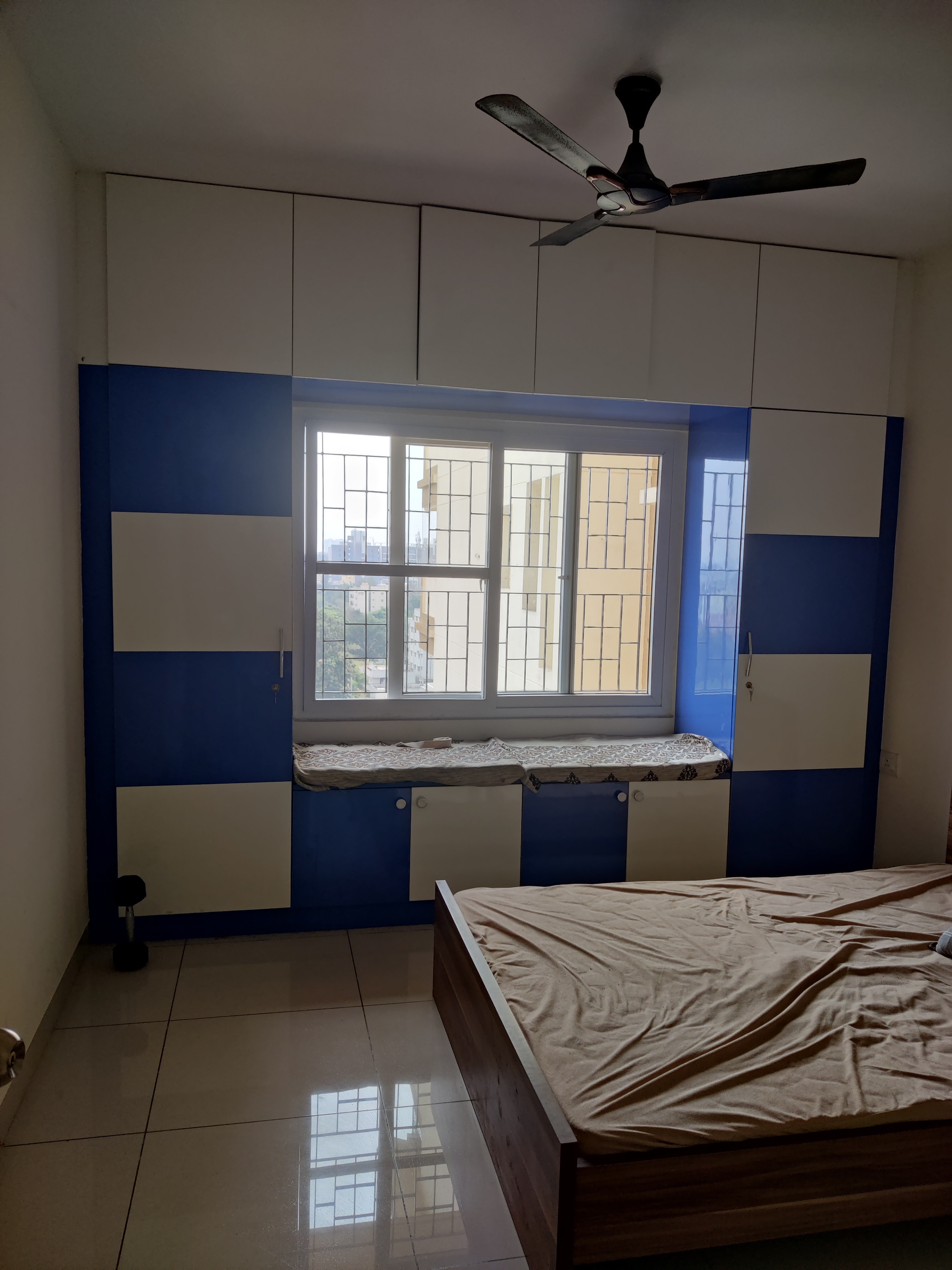 https://findmyroom-property-images-india.s3.ap-south-1.amazonaws.com/cmyvq-1665511852099-71818.jpg