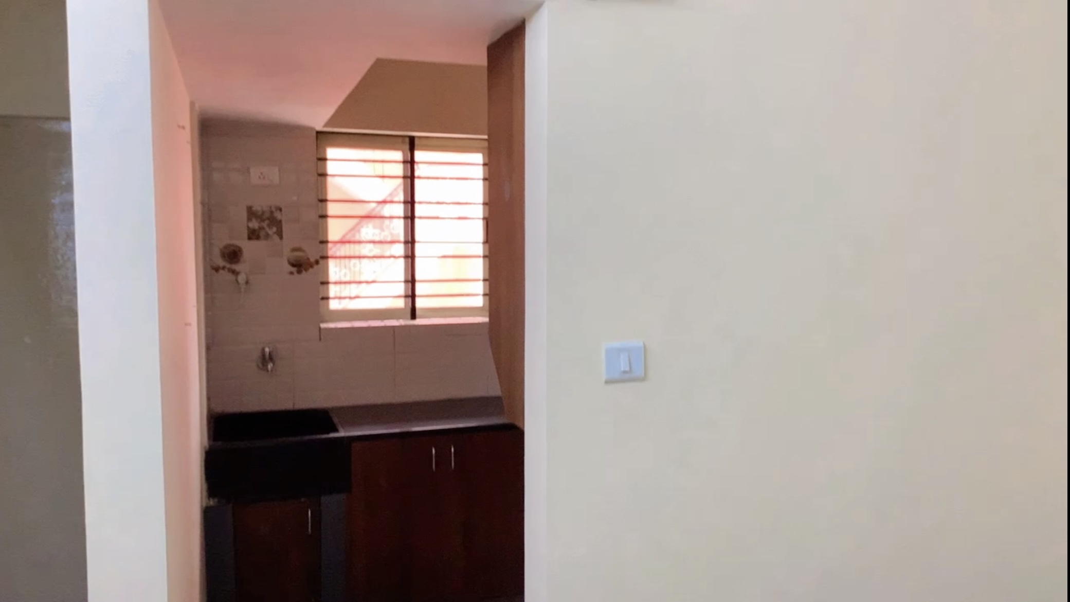 https://findmyroom-property-images-india.s3.ap-south-1.amazonaws.com/cooth-1665759888302-36270.jpeg