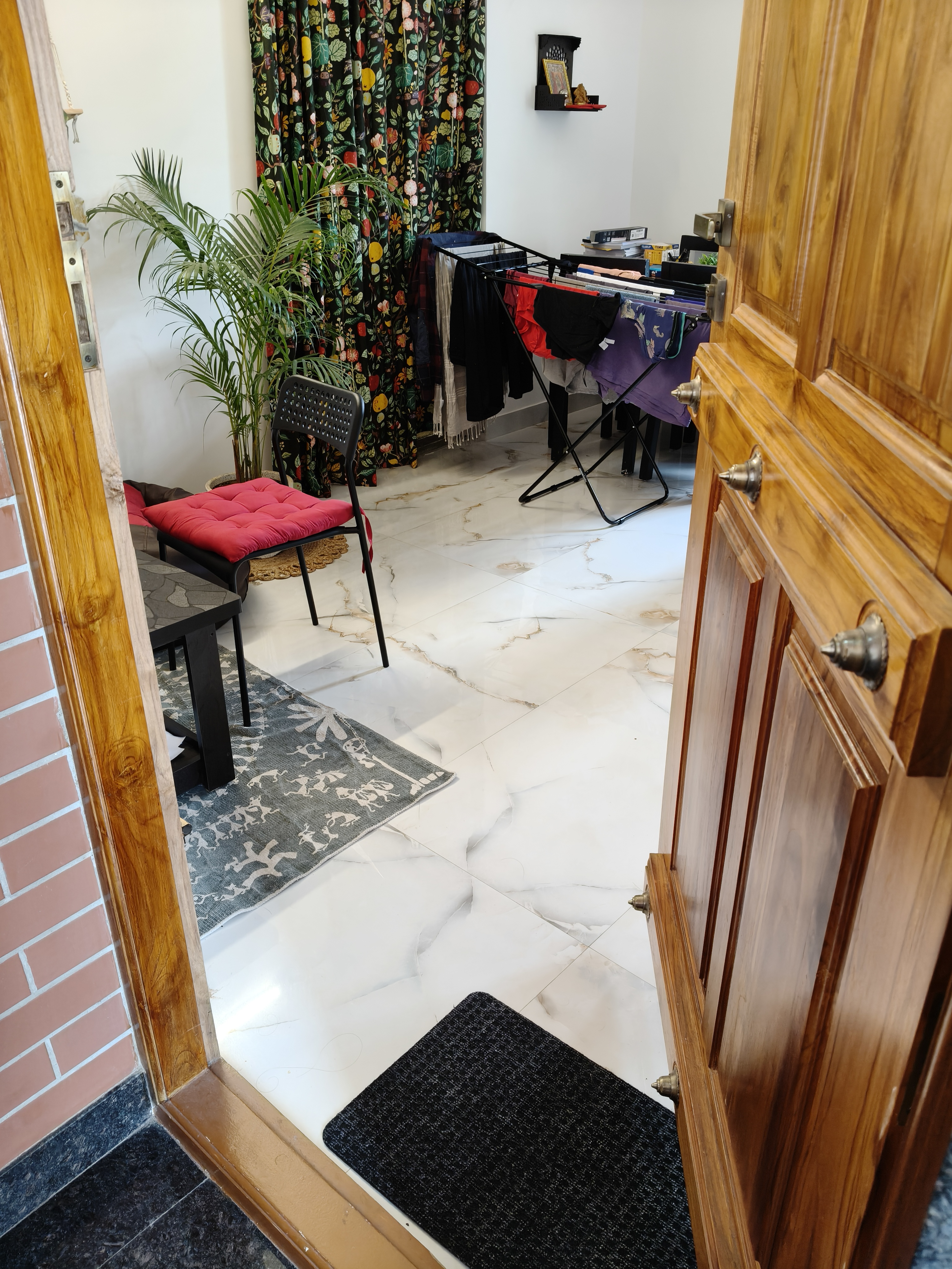https://findmyroom-property-images-india.s3.ap-south-1.amazonaws.com/crcks-1759657942494-82330.jpg