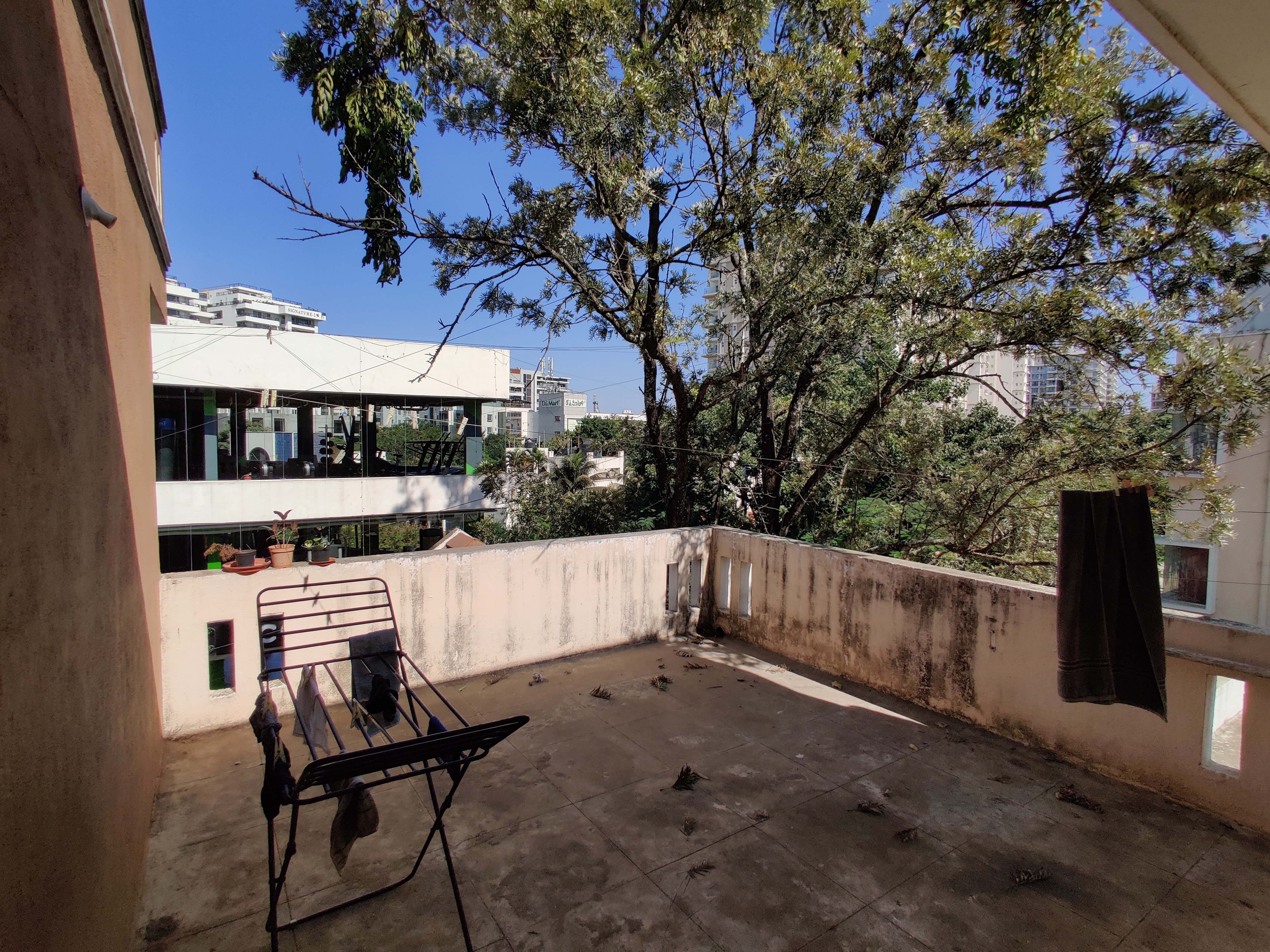https://findmyroom-property-images-india.s3.ap-south-1.amazonaws.com/crhjq-1705230204498-74425.jpg