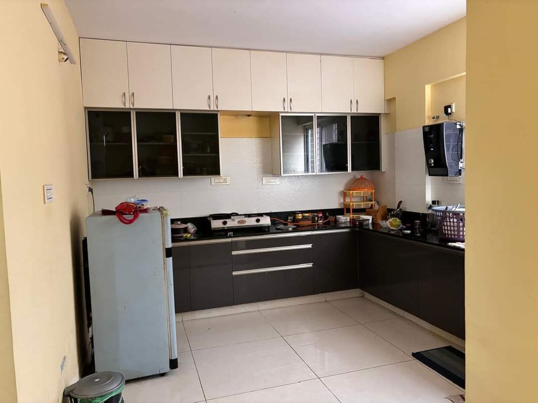 https://findmyroom-property-images-india.s3.ap-south-1.amazonaws.com/csteh-1760114511274-88712