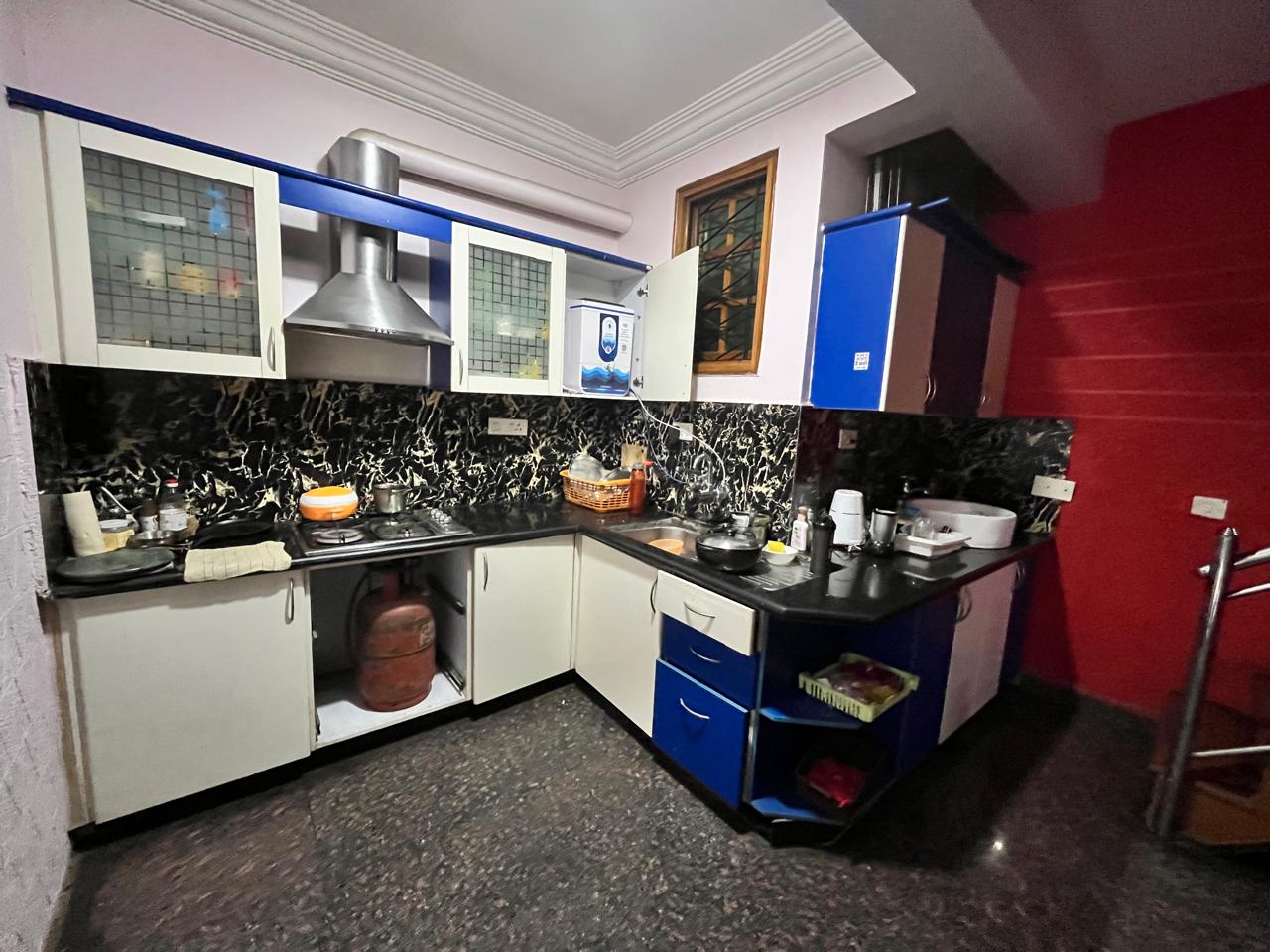https://findmyroom-property-images-india.s3.ap-south-1.amazonaws.com/cvruu-1753781910242-87556.jpeg