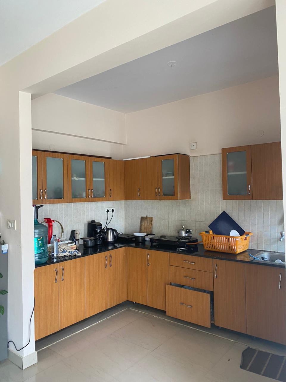 https://findmyroom-property-images-india.s3.ap-south-1.amazonaws.com/daoyf-1730826047085-22800.jpeg