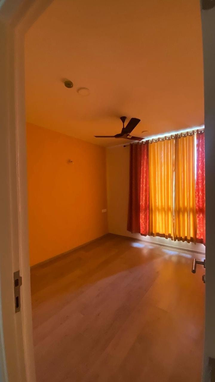 https://findmyroom-property-images-india.s3.ap-south-1.amazonaws.com/dggez-1770037005068-15702
