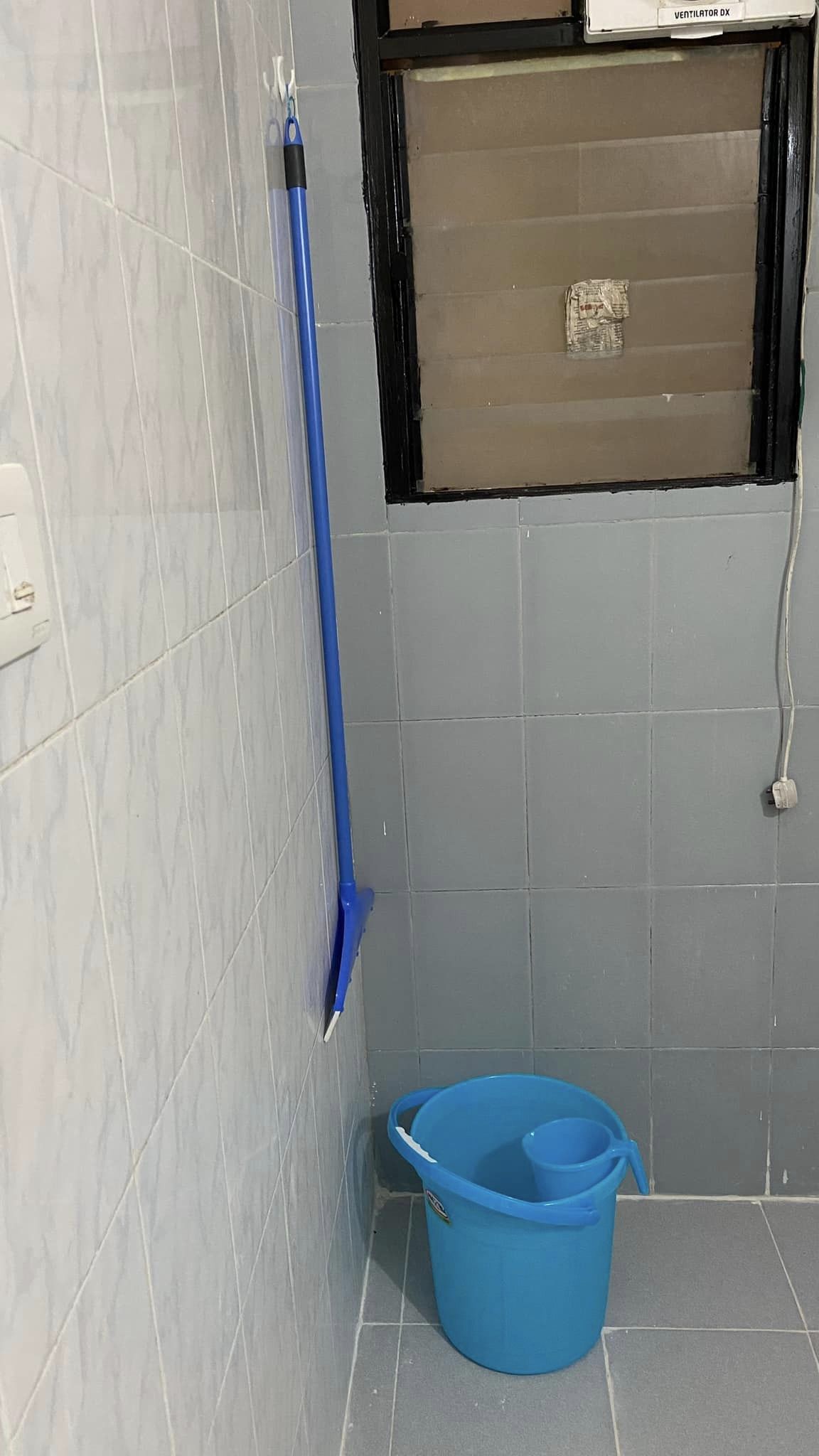 https://findmyroom-property-images-india.s3.ap-south-1.amazonaws.com/dghhd-1729148445847-10353.jpg