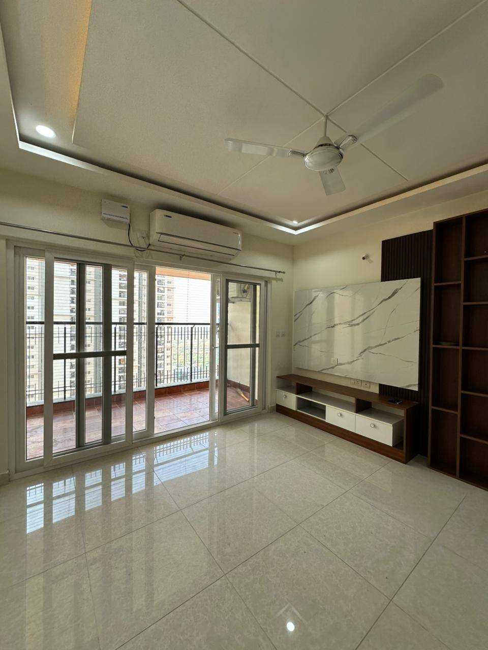 https://findmyroom-property-images-india.s3.ap-south-1.amazonaws.com/dgjnk-1766331836831-00070