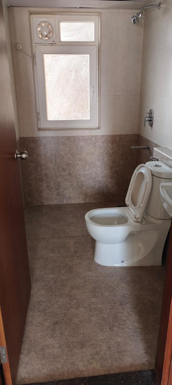https://findmyroom-property-images-india.s3.ap-south-1.amazonaws.com/diuiz-1755276876555-26851.jpg