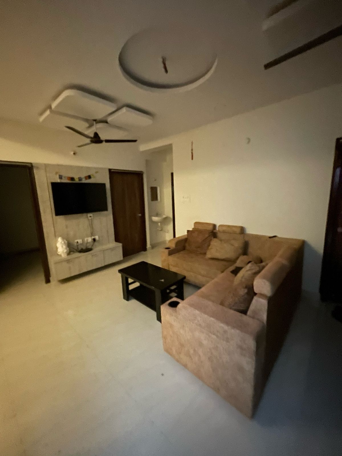 https://findmyroom-property-images-india.s3.ap-south-1.amazonaws.com/dlwvw-1751184395602-54772.jpeg