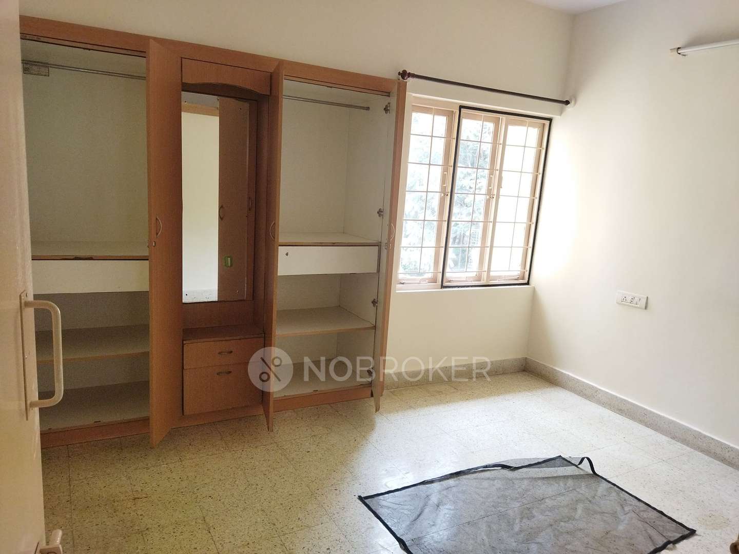 https://findmyroom-property-images-india.s3.ap-south-1.amazonaws.com/dmcqb-1721314778496-30328.jpg
