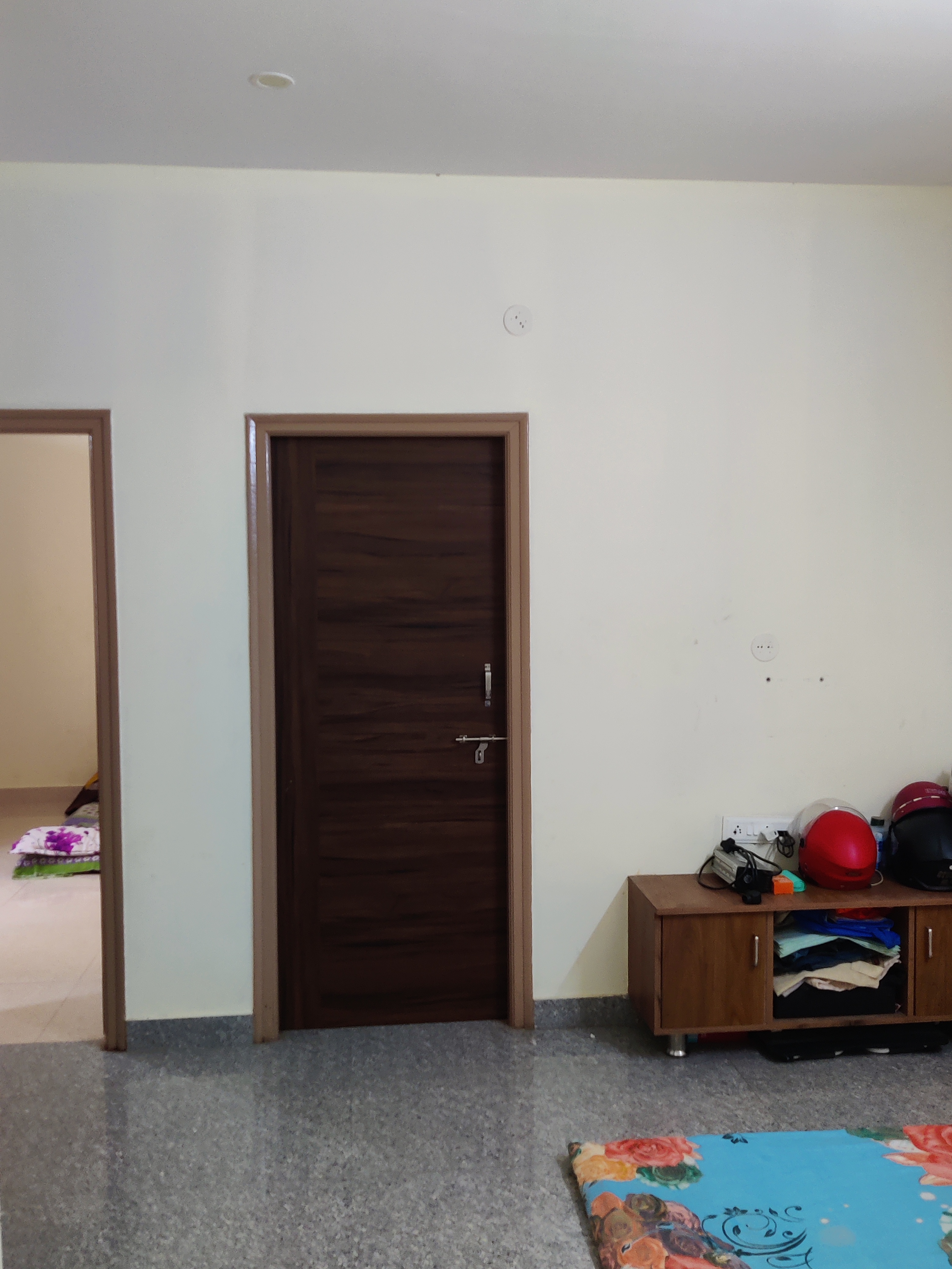 https://findmyroom-property-images-india.s3.ap-south-1.amazonaws.com/dmkzw-1749288568653-71774.jpg