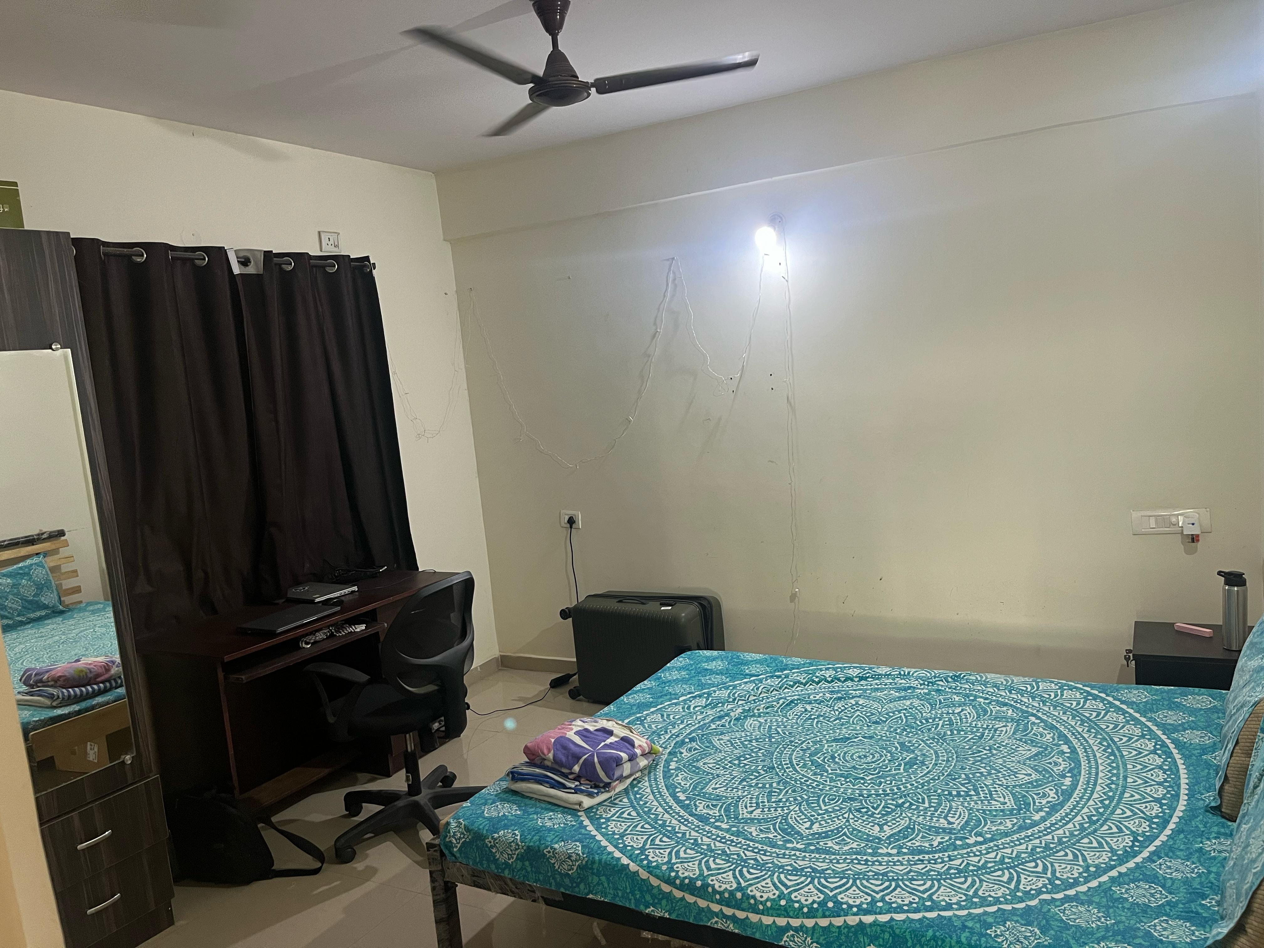 https://findmyroom-property-images-india.s3.ap-south-1.amazonaws.com/dnmjh-1743997901890-64300.jpeg