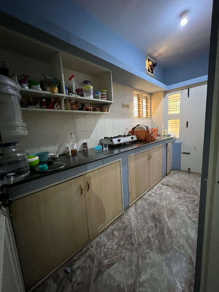 https://findmyroom-property-images-india.s3.ap-south-1.amazonaws.com/dtcay-1696744549374-26136.jpg