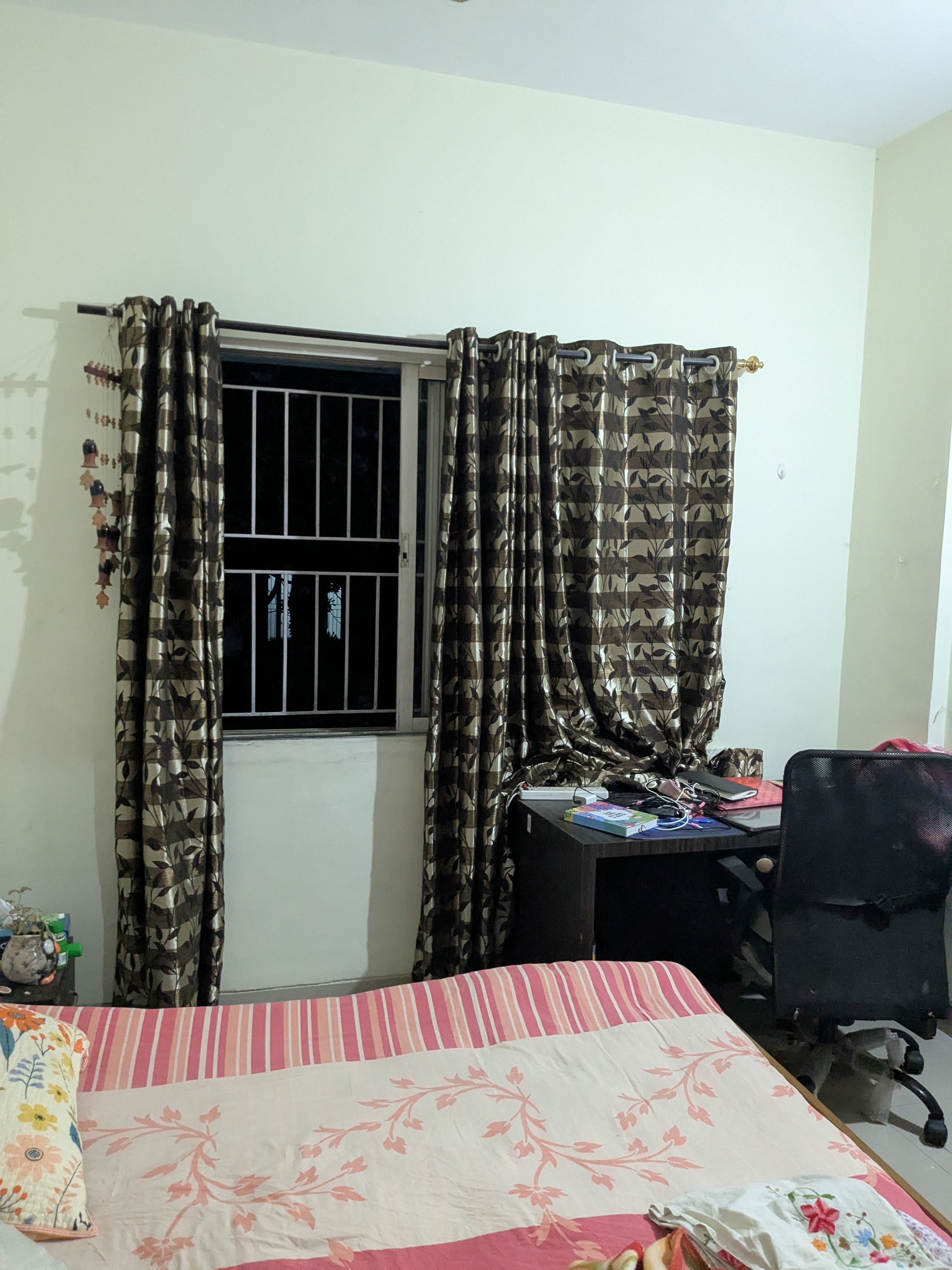 https://findmyroom-property-images-india.s3.ap-south-1.amazonaws.com/dxsau-1748244781940-01354.jpg