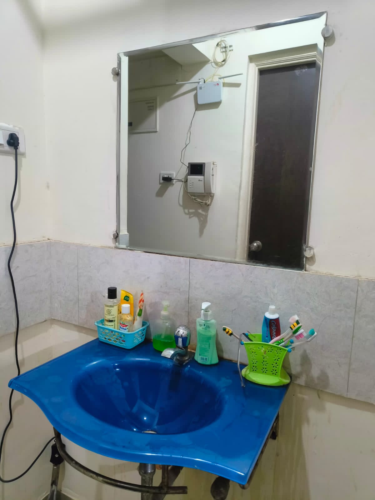 https://findmyroom-property-images-india.s3.ap-south-1.amazonaws.com/dyzvc-1701617723856-02333.jpg