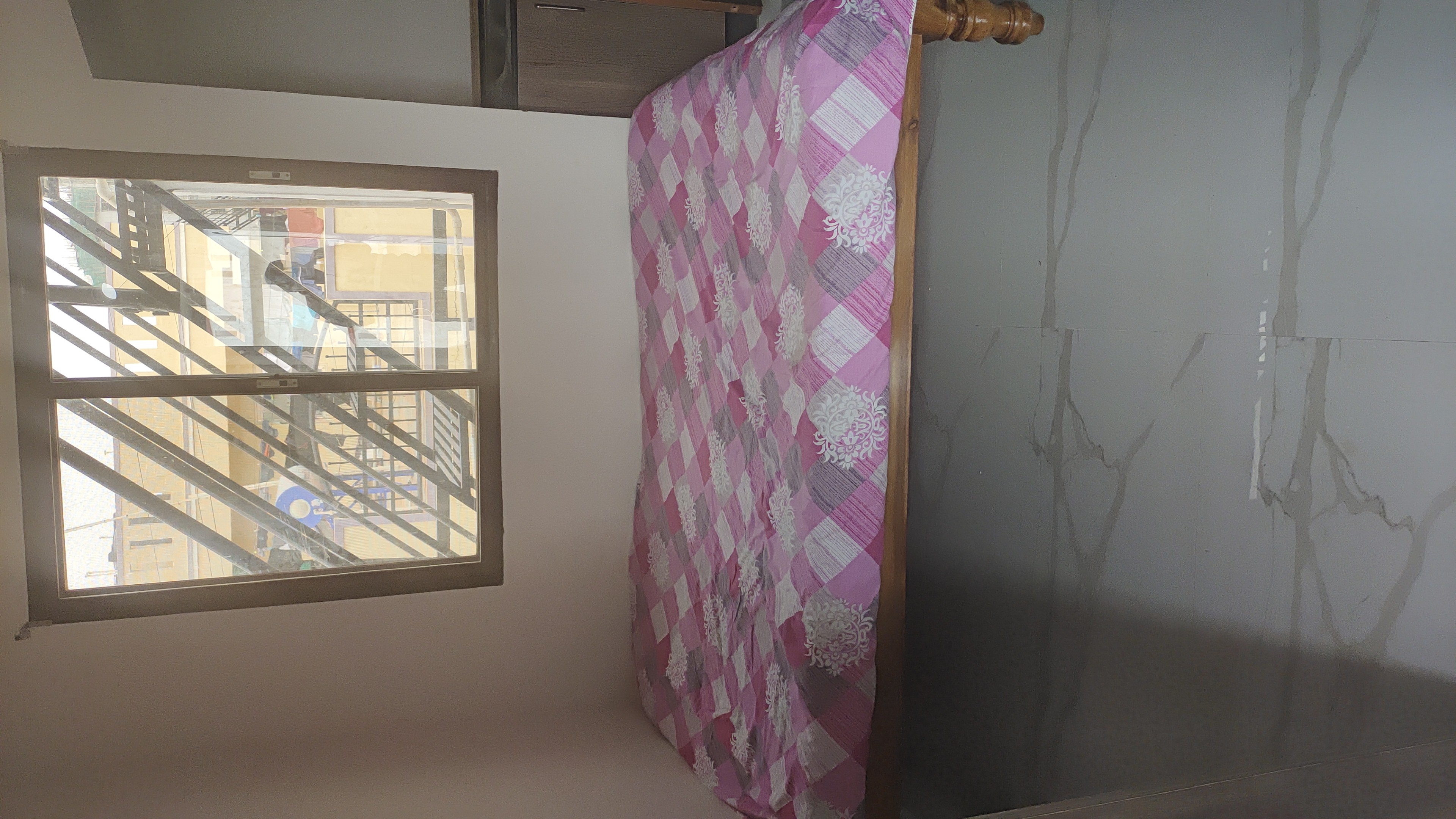 https://findmyroom-property-images-india.s3.ap-south-1.amazonaws.com/earil-1701066118828-17128.jpg